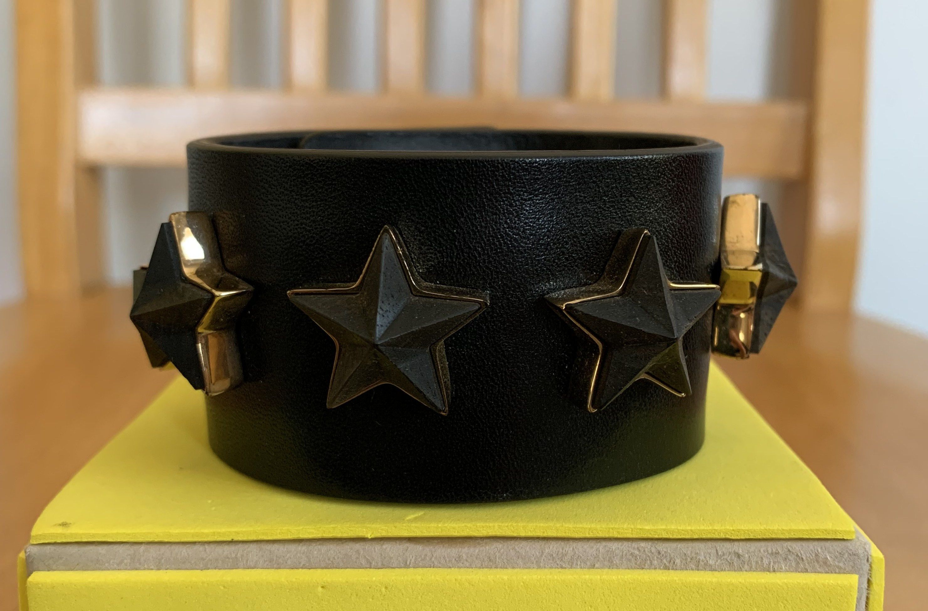 Givenchy Givenchy Stars Leather Bracelet! Size ONE SIZE - 3 Thumbnail