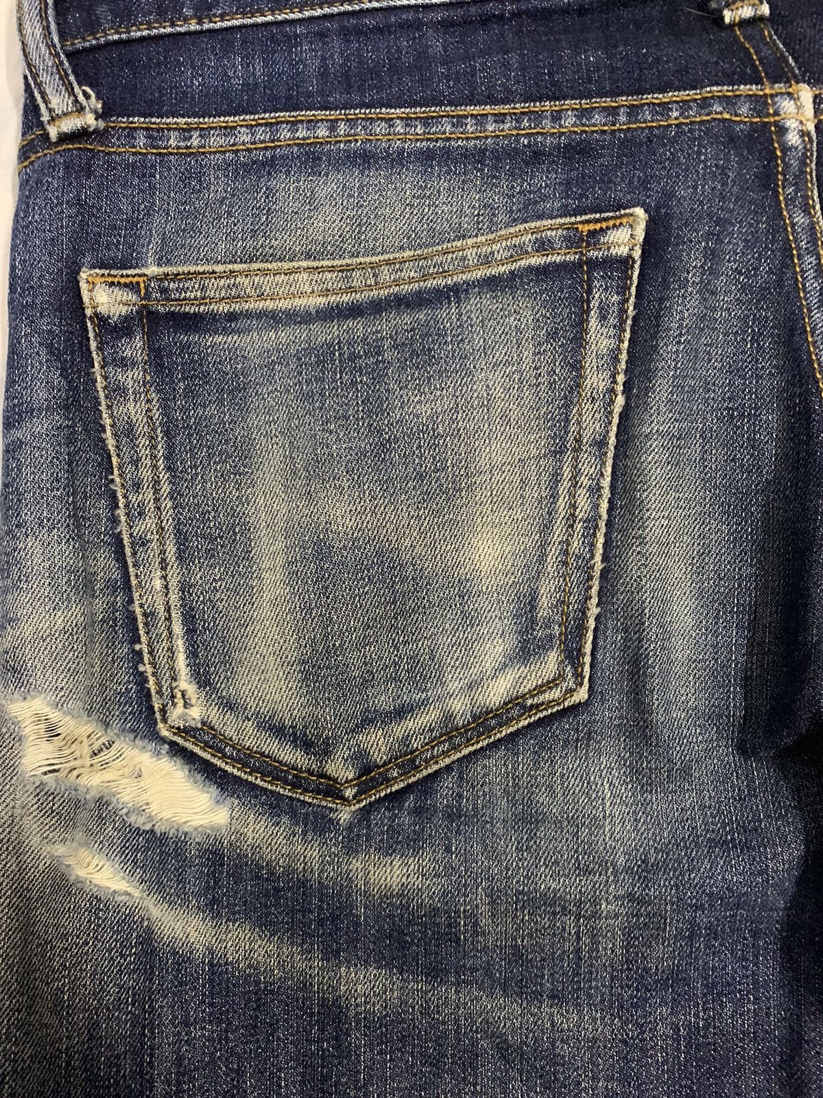 Jun Takahashi Y2K Uniqlo S002 Selvedge Dark Mud Wash Distressed Jeans Size US 31 - 13 Thumbnail