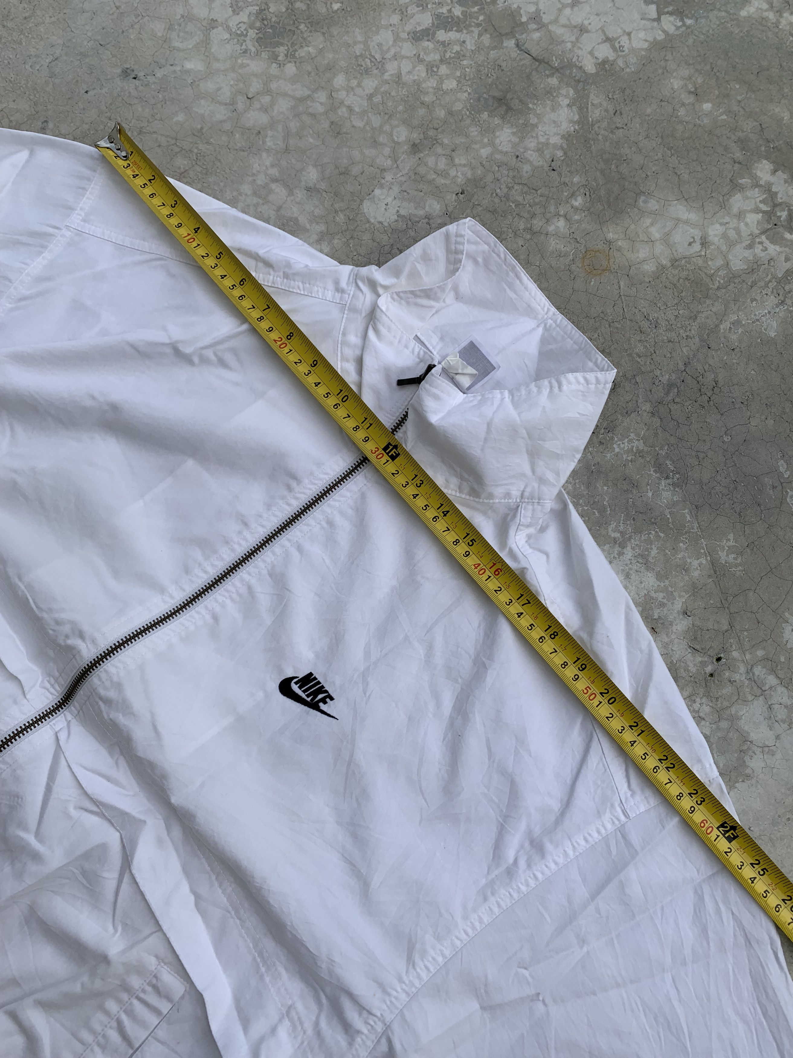 Nike Vintage 90s Nike Mini Swoosh Windbreaker Light Jacket Size US L / EU 52-54 / 3 - 7 Thumbnail