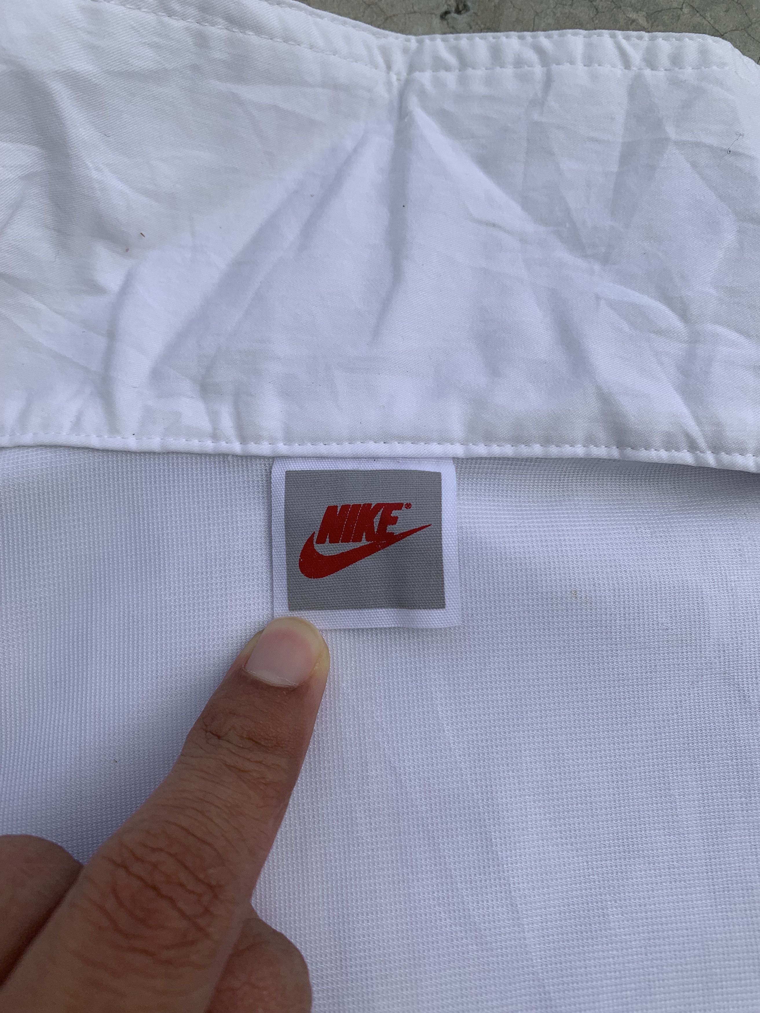 Nike Vintage 90s Nike Mini Swoosh Windbreaker Light Jacket Size US L / EU 52-54 / 3 - 11 Thumbnail
