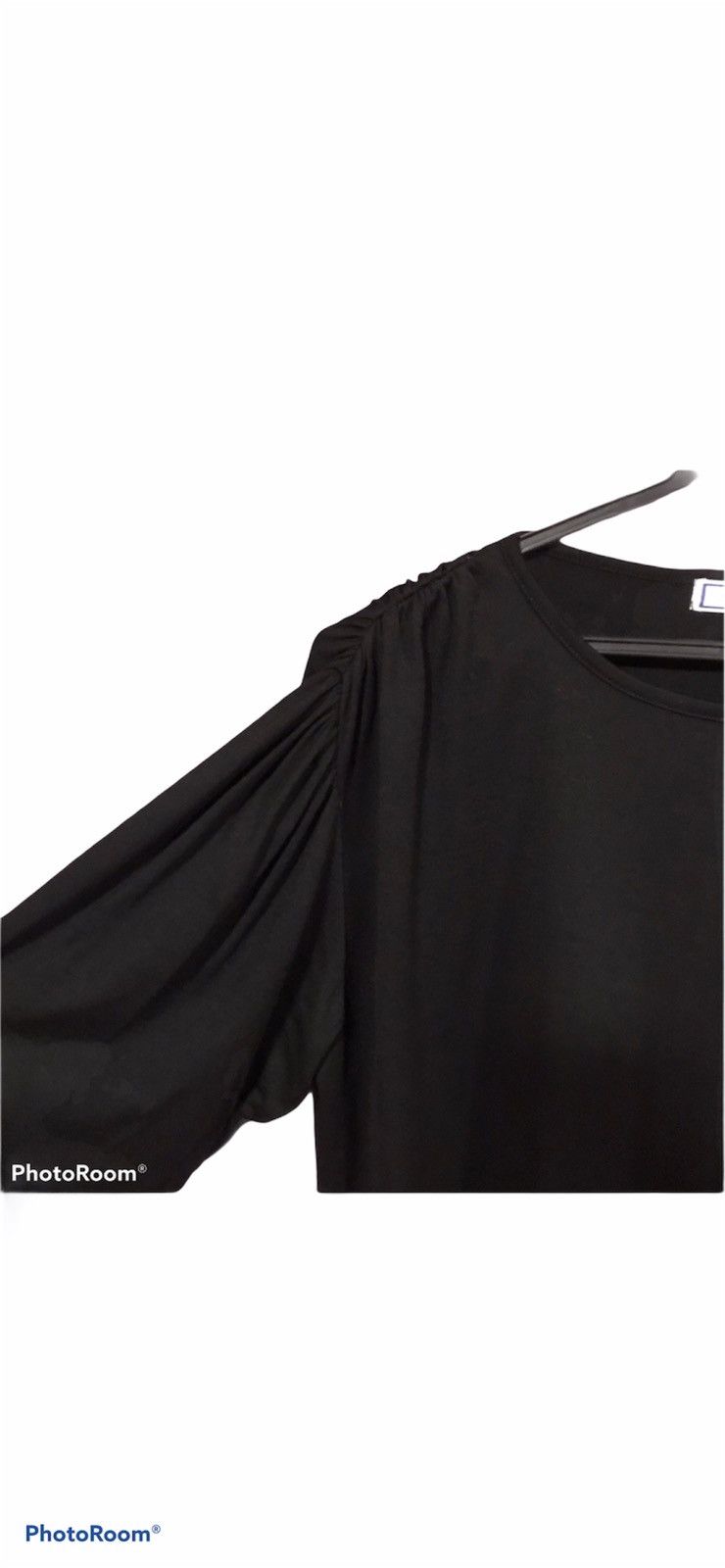 Yves Saint Laurent YVES SAINT LAUREN BLACK SIZE M LONG SLEEVE WOMEN Size ONE SIZE - 6 Thumbnail
