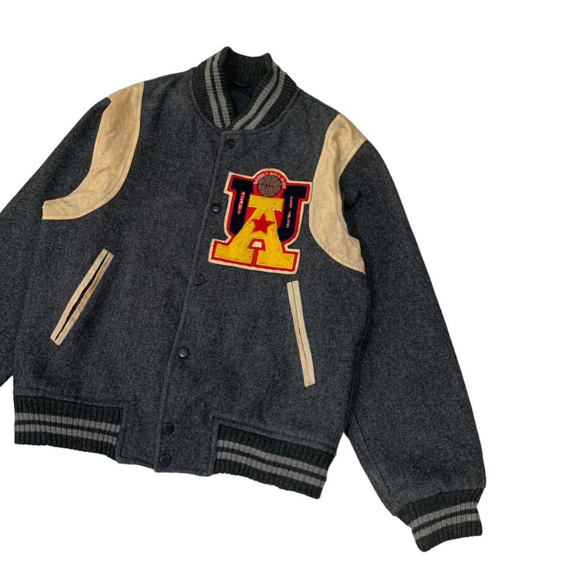 Vintage Vintage Basket Ball Club Wool Varsity Jacket Size US M / EU 48-50 / 2 - 3 Thumbnail