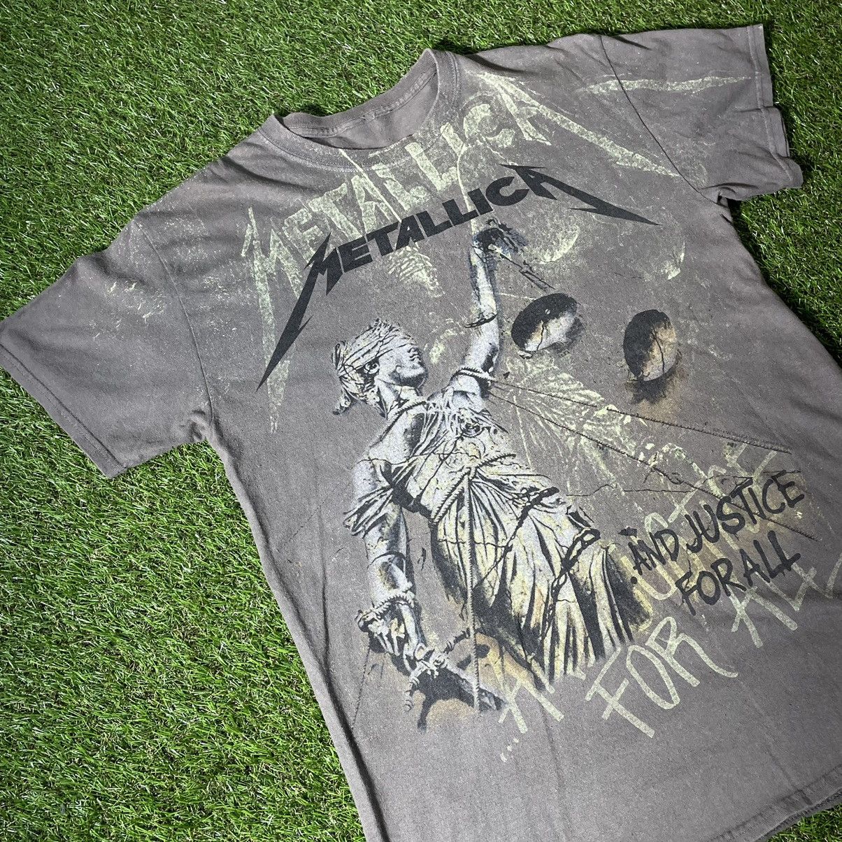 Vintage Vintage 90s Metallica Sun Faded Band Graphic Tee Grunge S Size US S / EU 44-46 / 1 - 2 Thumbnail