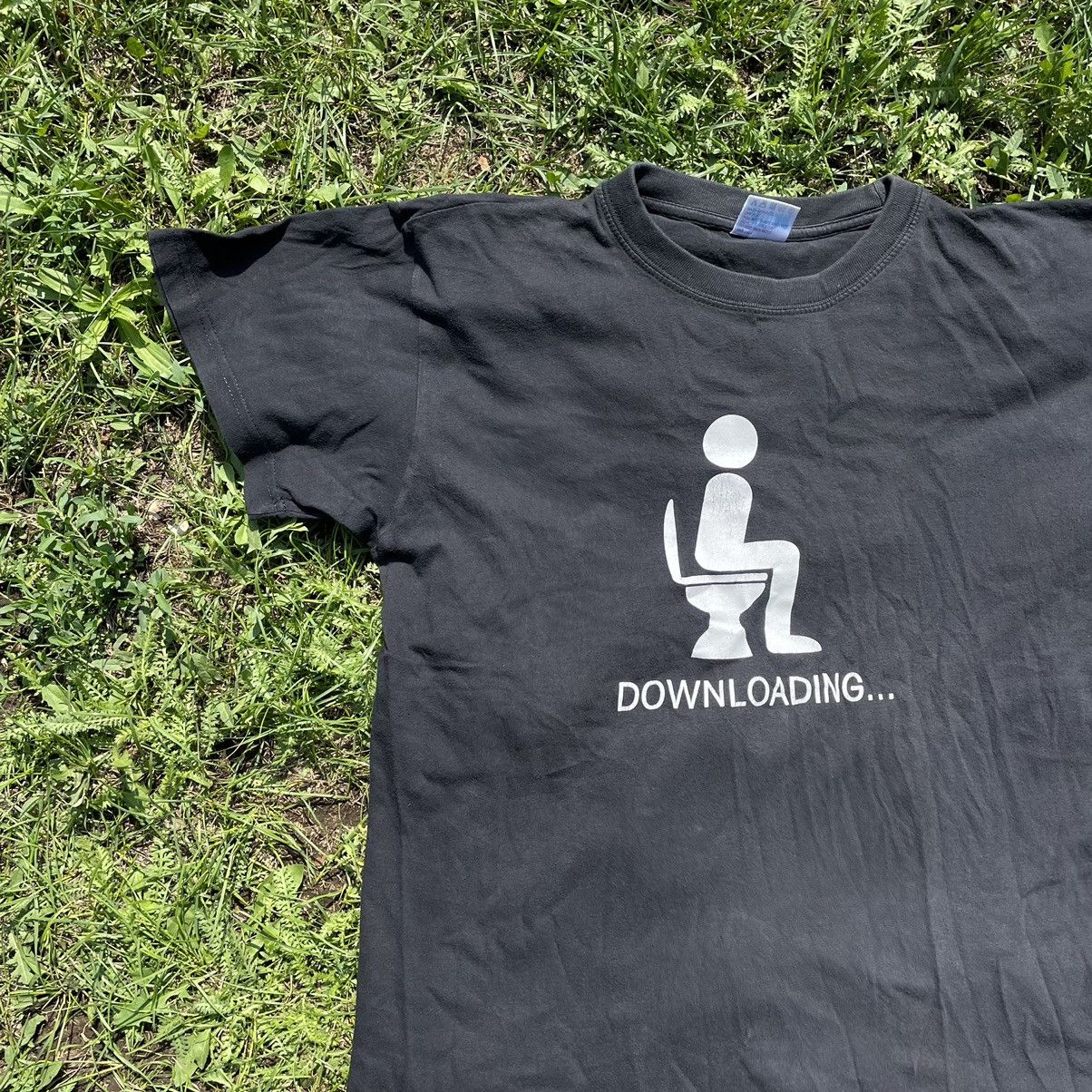 Vintage Vintage 90s Adult “ Downloading…“ Art Humor Tee Size US L / EU 52-54 / 3 - 3 Thumbnail