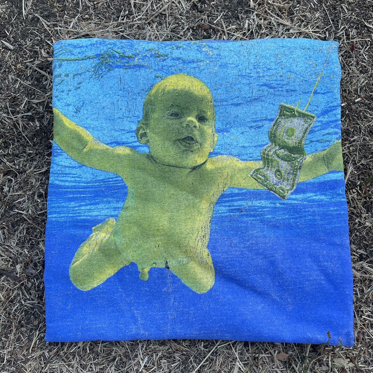 Vintage Vintage 90s Nirvana Nevermind Graphic Tee Grunge Baggy L Size US L / EU 52-54 / 3 - 7 Thumbnail