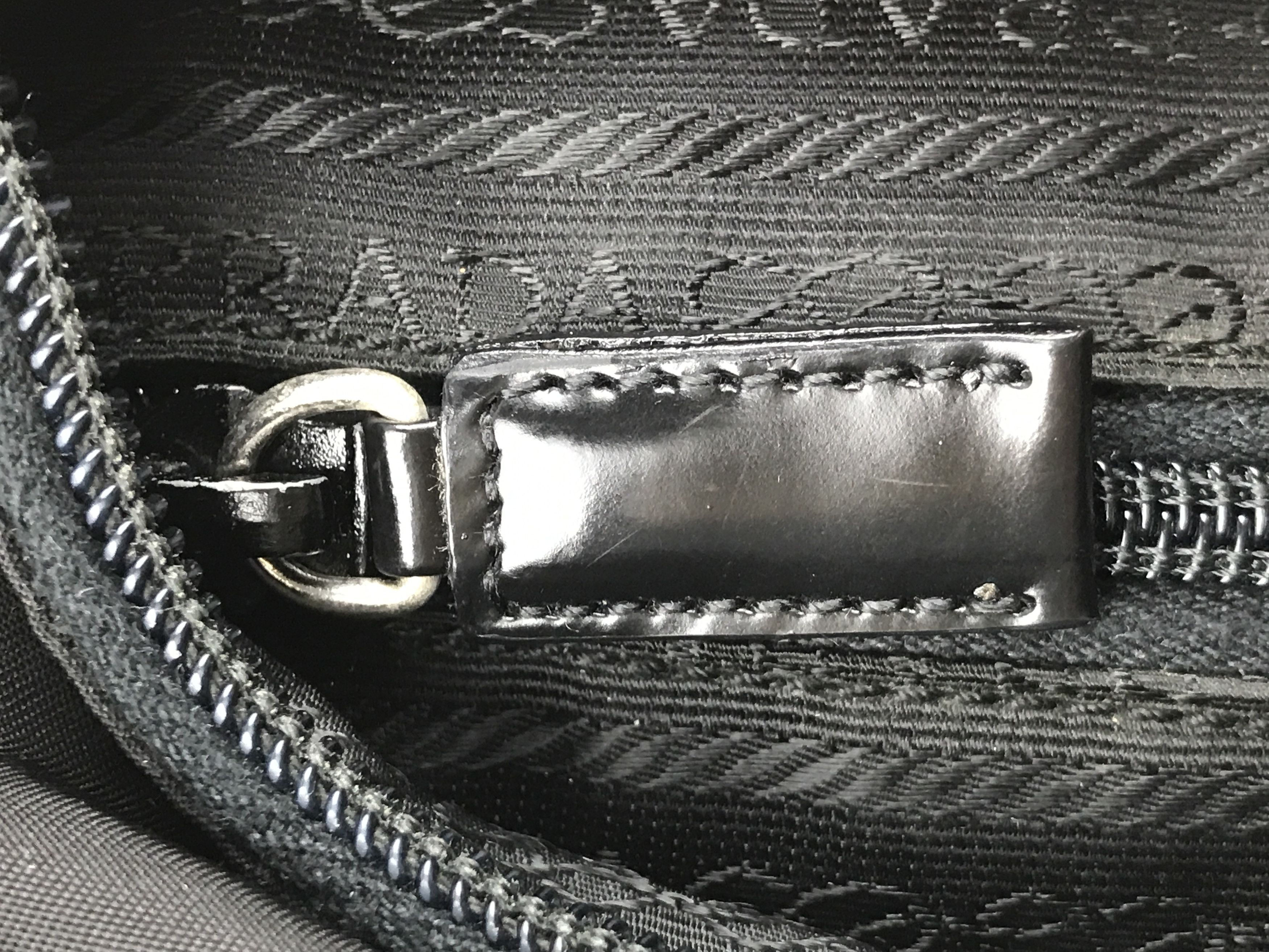 Prada Prada Vintage Tessuto Nylon Messenger Bag Size ONE SIZE - 23 Thumbnail