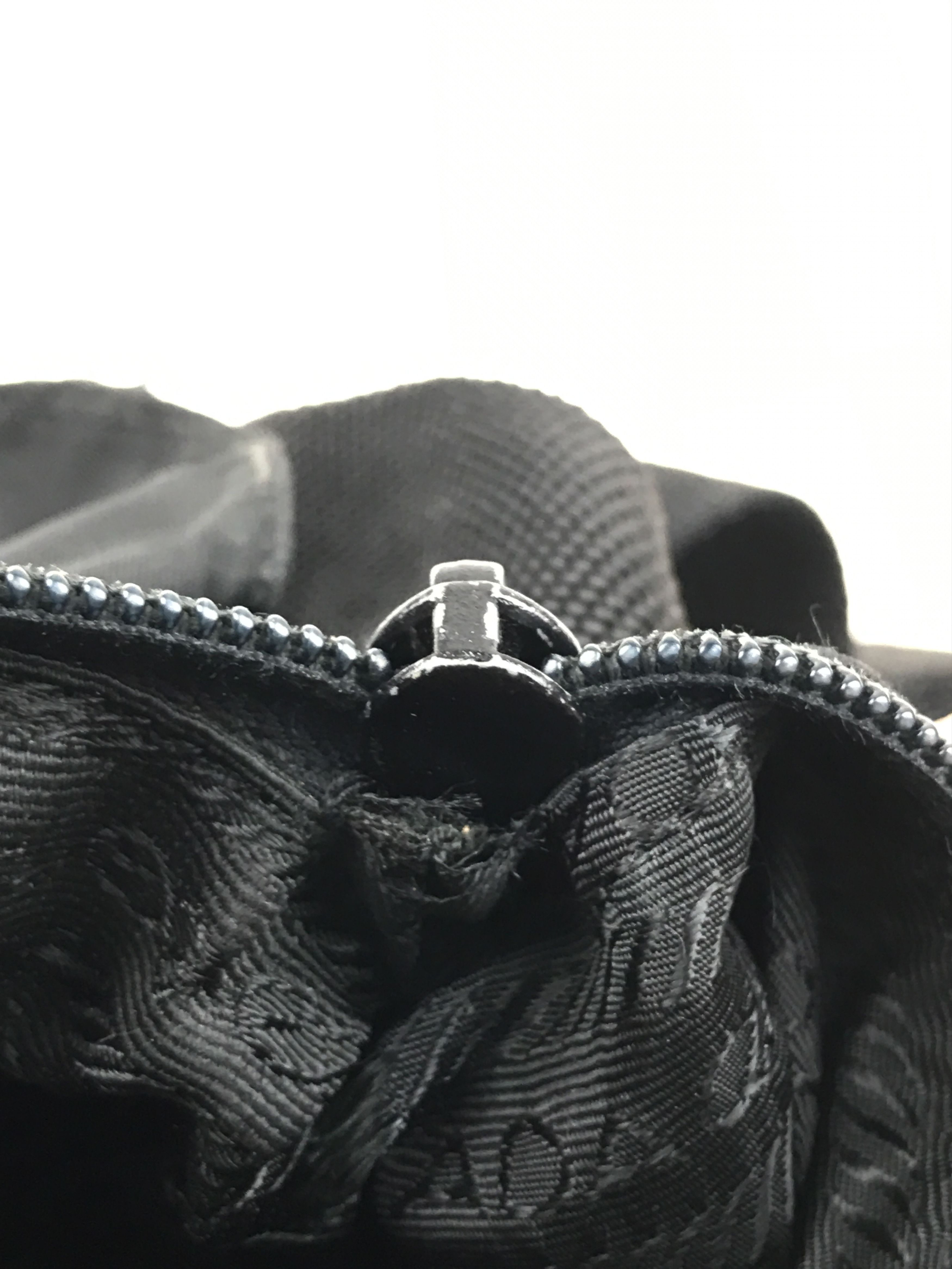 Prada Prada Vintage Tessuto Nylon Messenger Bag Size ONE SIZE - 22 Thumbnail