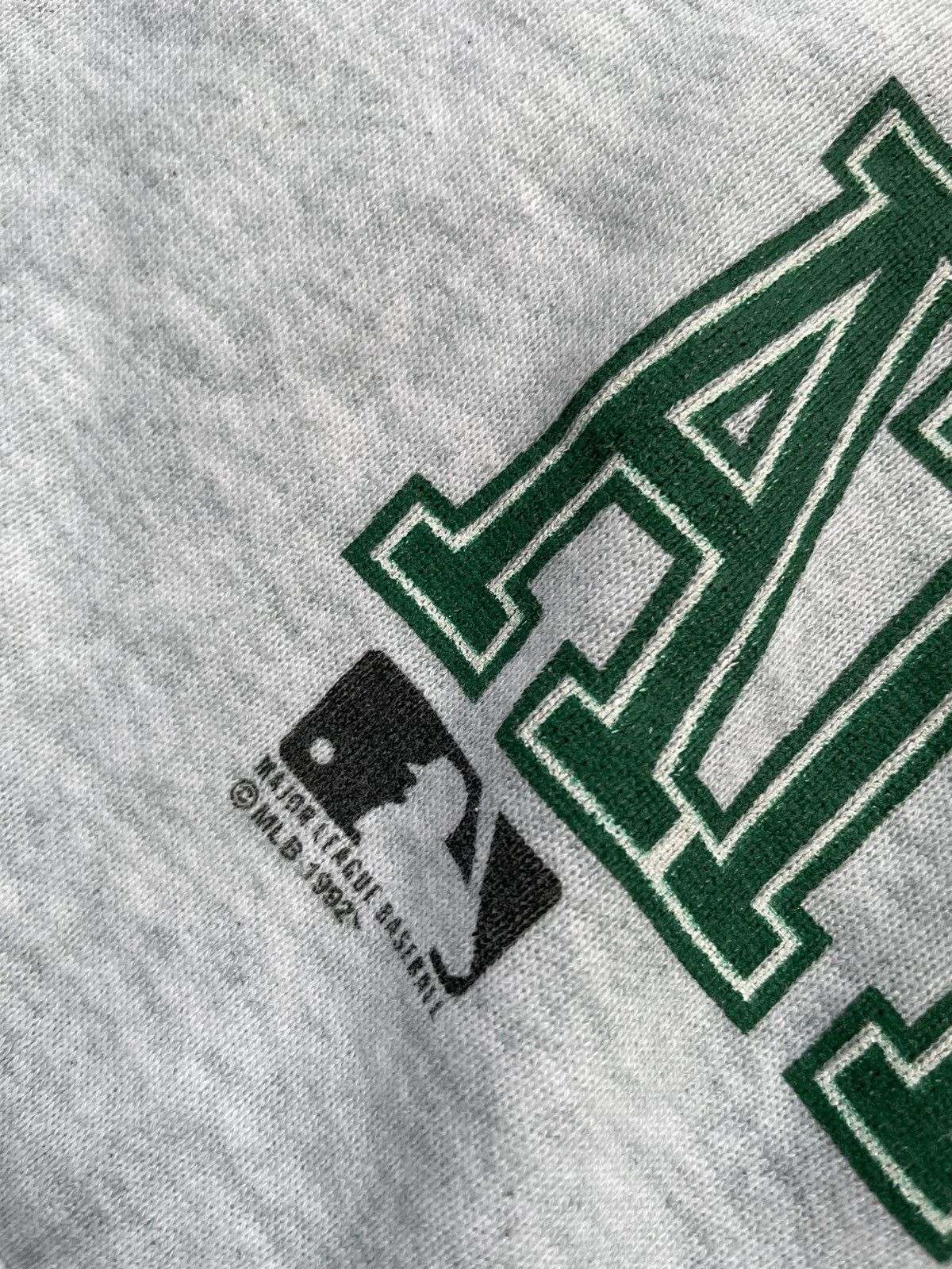 MLB Vintage 1992 Betty Boop x Oakland Athletics Crewneck Size US L / EU 52-54 / 3 - 10 Thumbnail