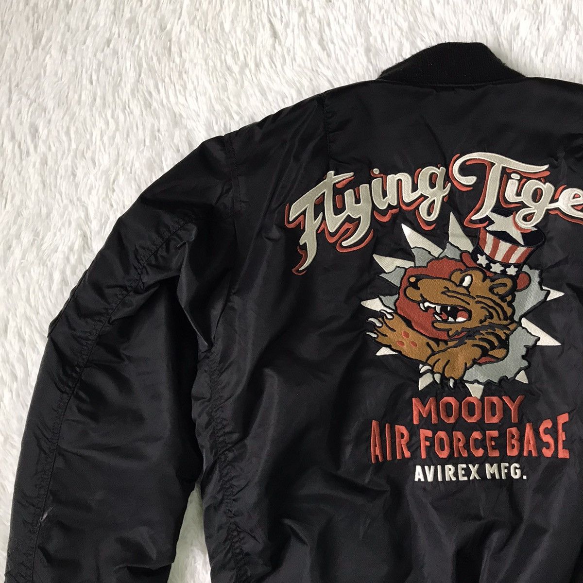 Avirex Avirex Flying Tiger Big Embroidered Bomber Jacket Size US L / EU 52-54 / 3 - 15 Thumbnail