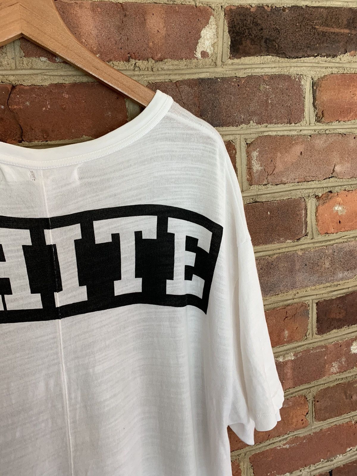 Off-White Rare OG Native American Indian Smoking Off-White Tee size M Size US M / EU 48-50 / 2 - 12 Thumbnail