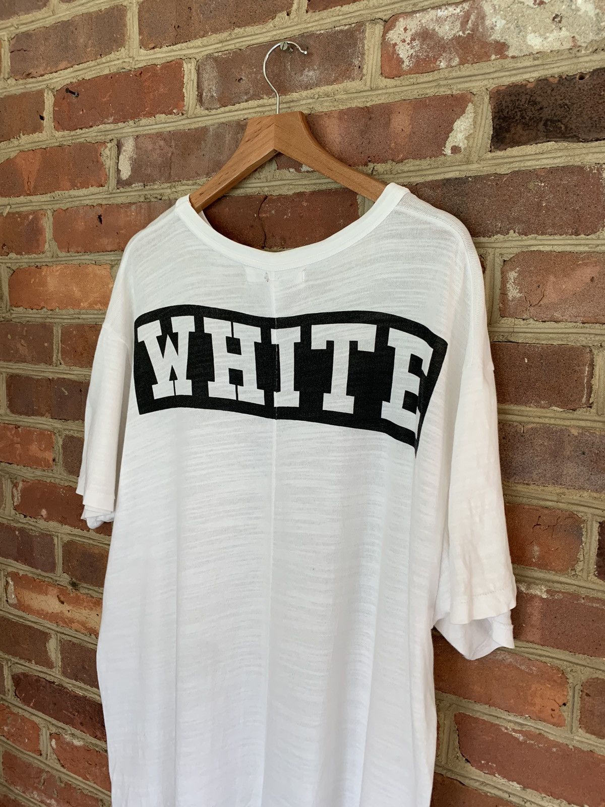 Off-White Rare OG Native American Indian Smoking Off-White Tee size M Size US M / EU 48-50 / 2 - 15 Thumbnail