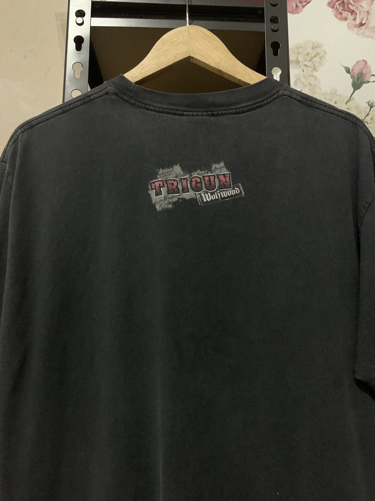 Anime × Japanese Brand × Vintage VINTAGE TRIGUN WOLFWOOD ANIME MANGA SHIRT Size US L / EU 52-54 / 3 - 2 Thumbnail