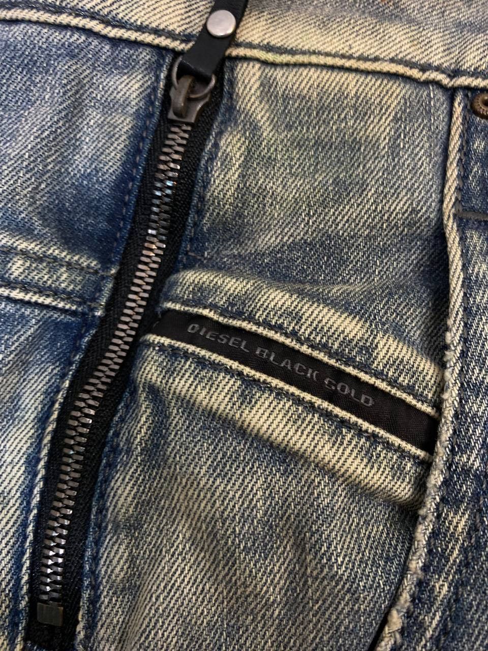 Diesel diesel black gold distressed denim nice design Size US 31 - 10 Thumbnail