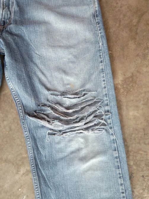 Levi's Vintage Levi's Jeans 569 Loose Straight Distressed 36x30 Size US 36 / EU 52 - 5 Thumbnail