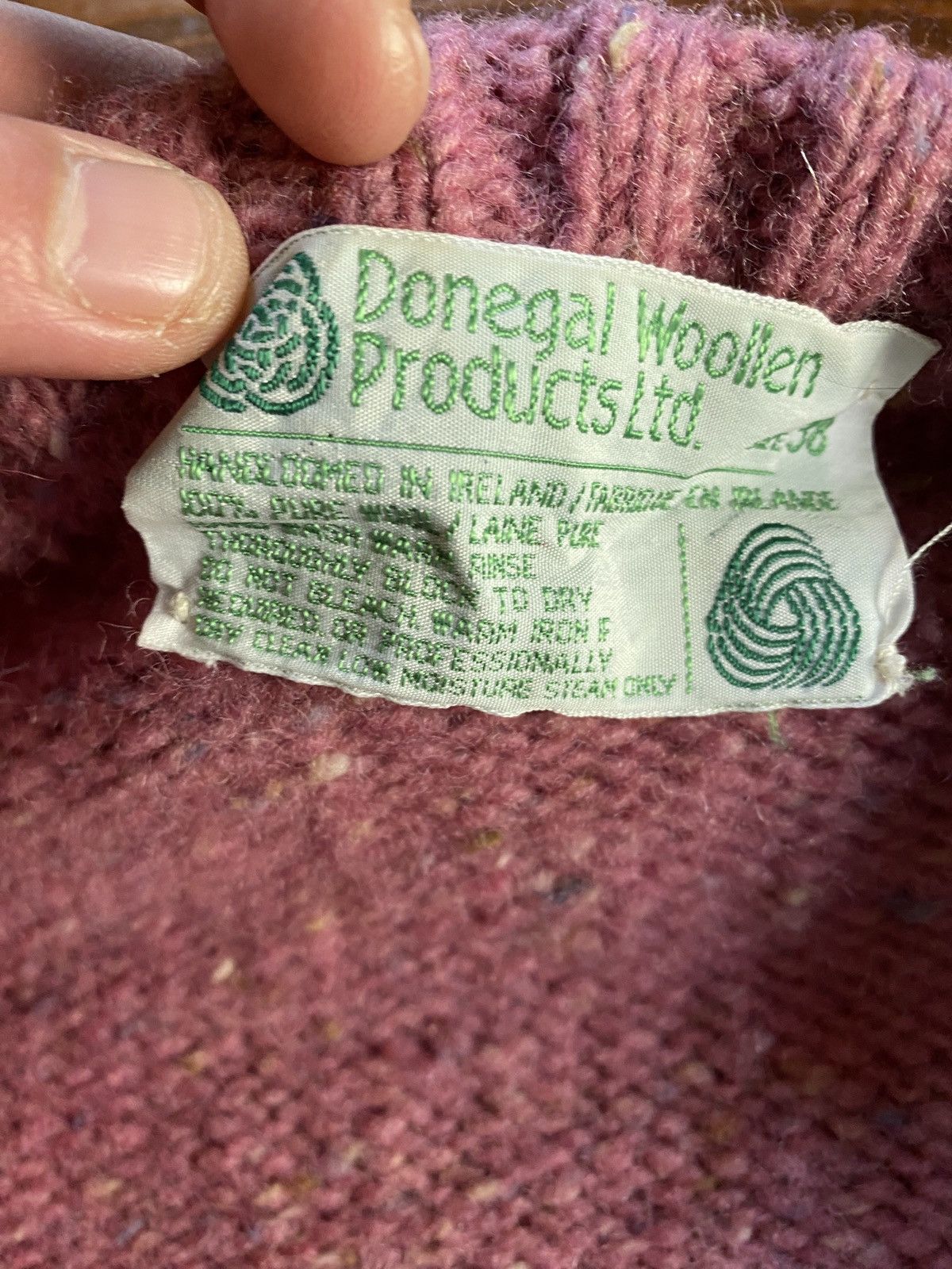 Vintage Vintage 80s Donegal Waist Button Pink Wool Cardigan Sweater Size M / US 6-8 / IT 42-44 - 6 Thumbnail