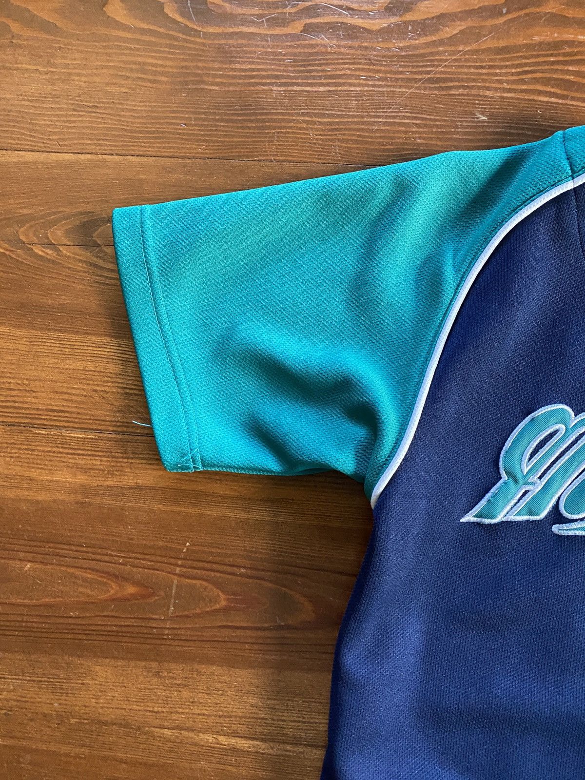 MLB Vintage Y2K’s Ichiro Seattle Mariners Kid’s True Fan Jersey Size US XS / EU 42 / 0 - 3 Thumbnail