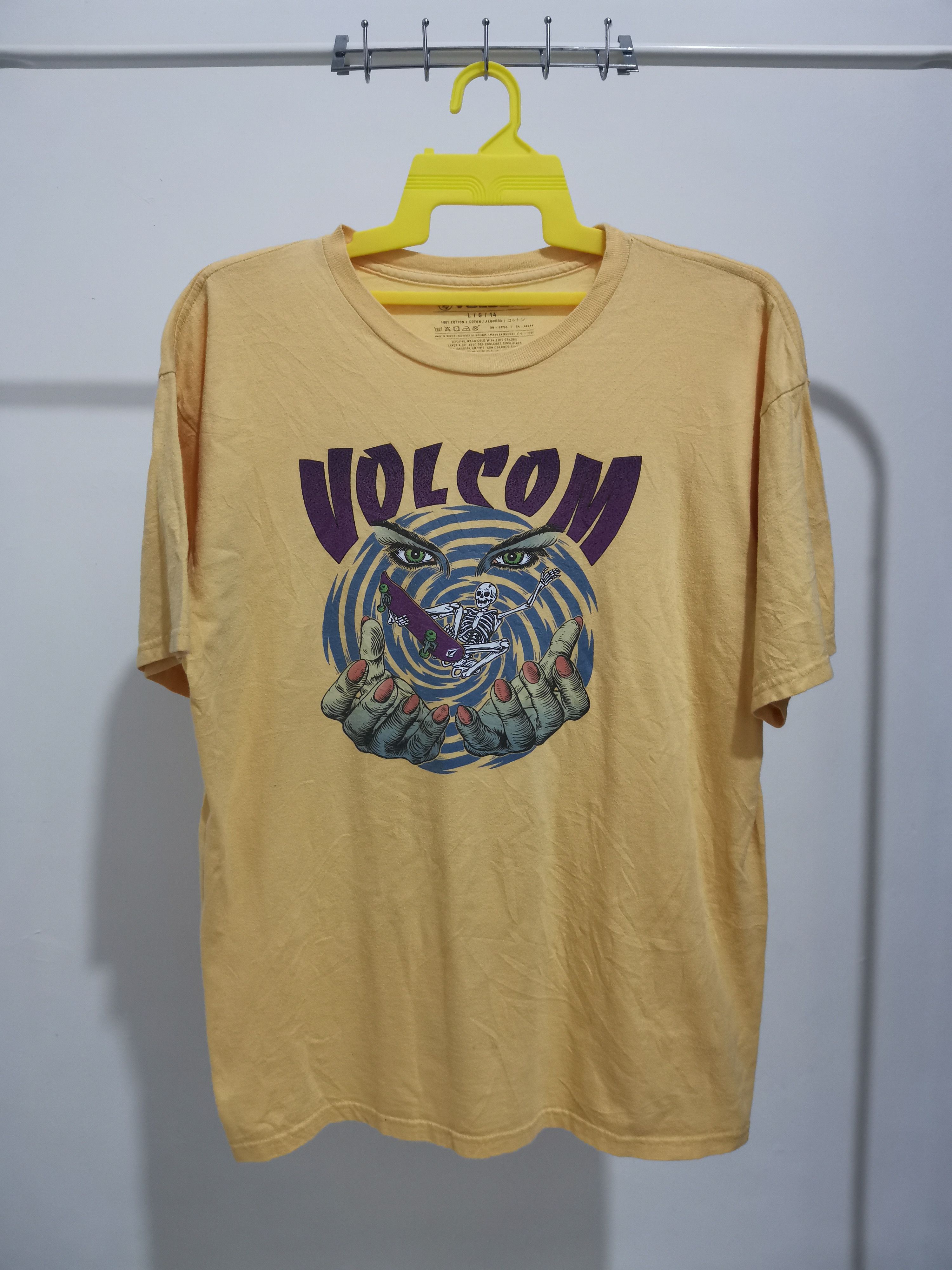 Vintage Vintage Volcom Pushead Skull Skateboard Tee Peralta Zorlac Size US L / EU 52-54 / 3 - 2 Thumbnail