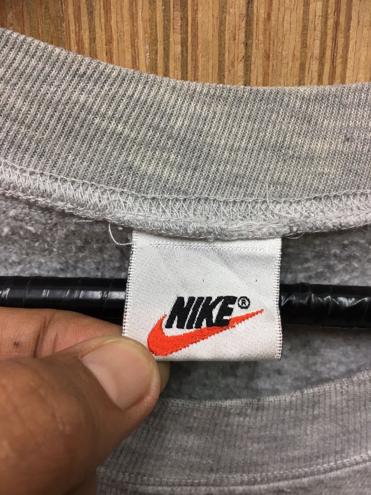 Nike × Vintage Vintage 90s Nike Small Logo Sweatshirt Size US M / EU 48-50 / 2 - 7 Thumbnail
