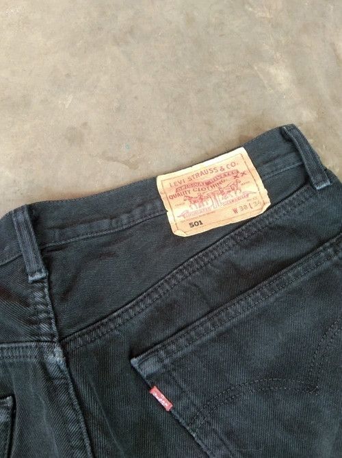Levi's Vintage Levi's 501 Black Distressed Jeans 38x34 Size US 38 / EU 54 - 4 Thumbnail