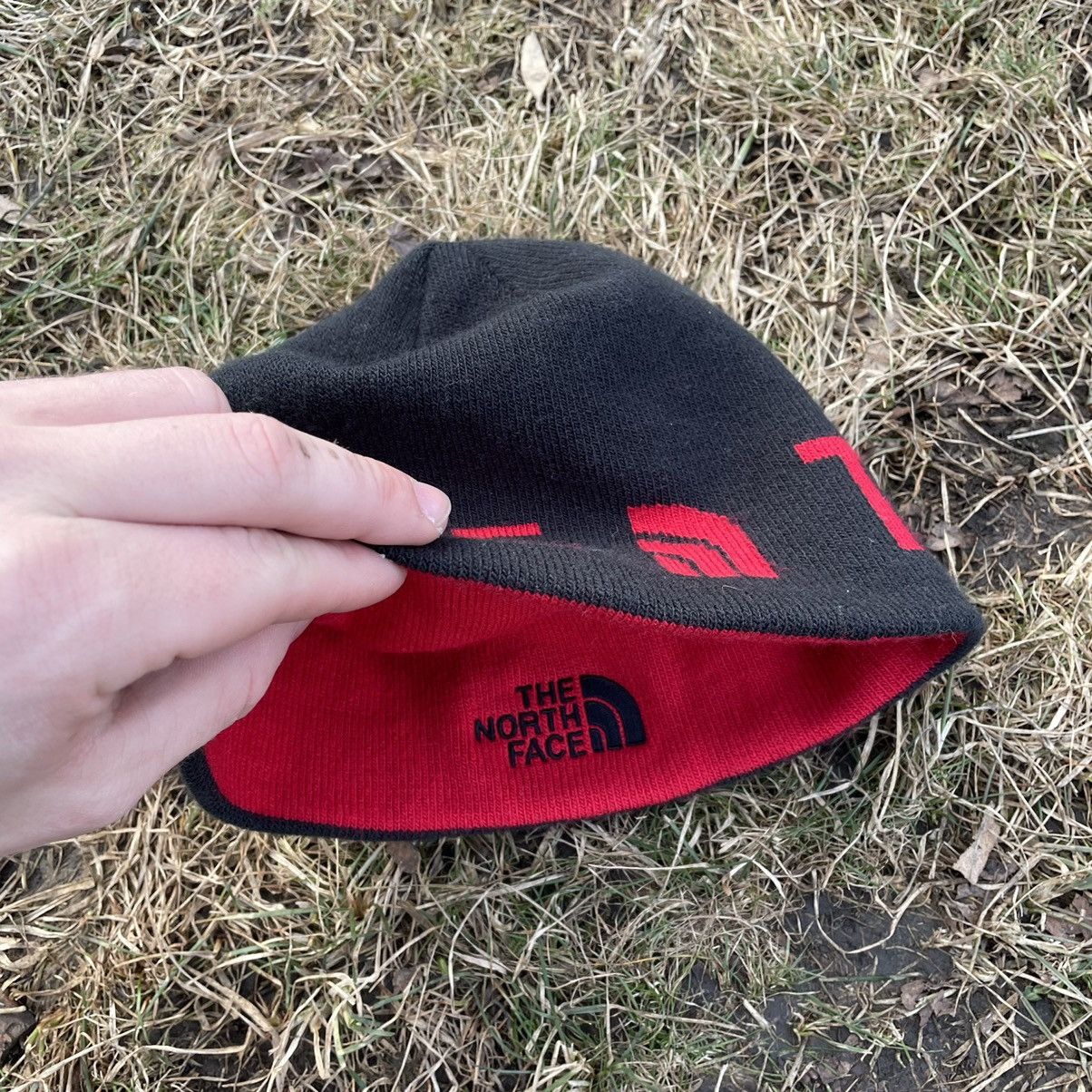 Vintage Vintage Y2K The North Face Beanie Hat Streetwear Worn In OS Size ONE SIZE - 6 Thumbnail