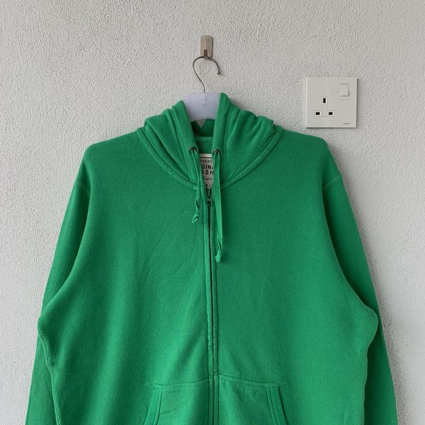 Uniqlo sales plain hoodie