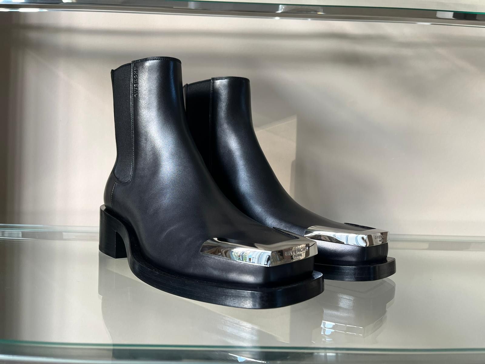 Givenchy Austin Show Silver Toe Box Boots in Black Size US 7 / EU 40 - 1 Thumbnail