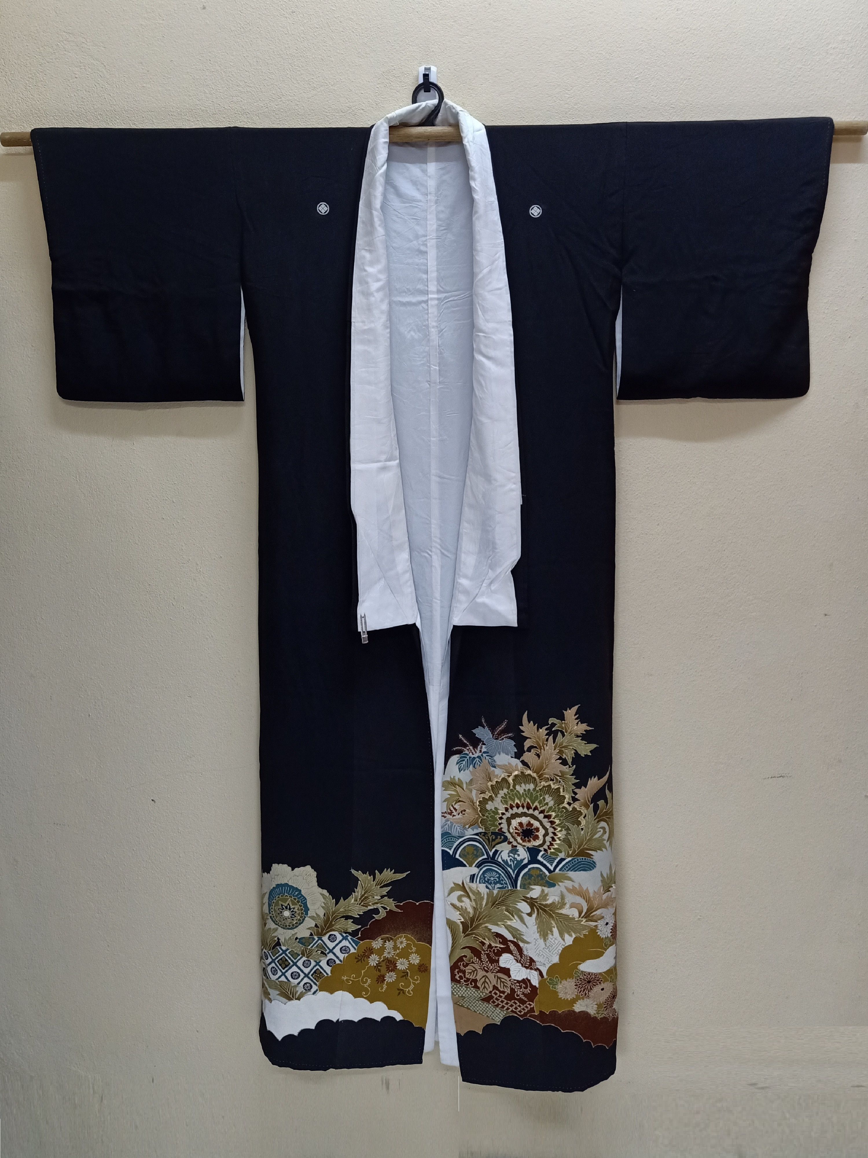 Designer × Japanese Brand FURAWAZU KIMONO Japan Embroidered Flowers Black Deadstock Size US M / EU 48-50 / 2 - 1 Thumbnail