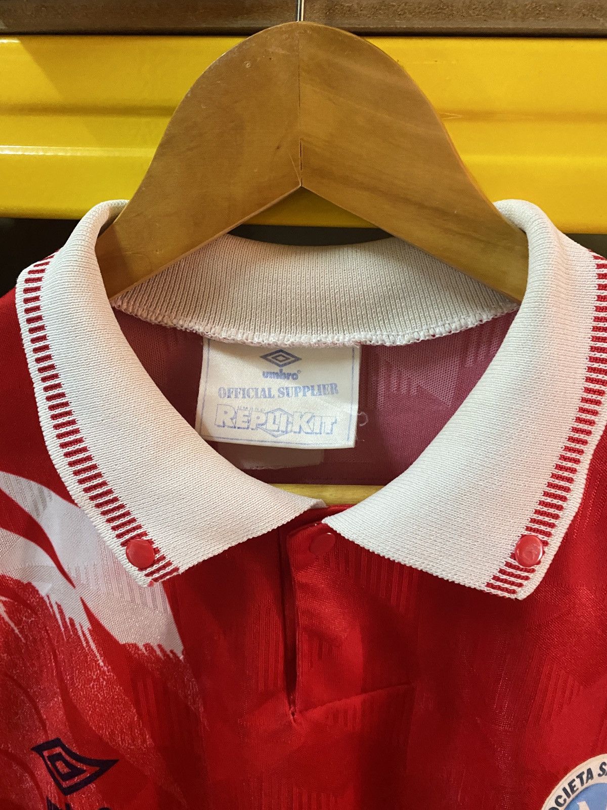 Umbro × Vintage Vintage Umbro Napoli 1991 Voiello Football jersey Size US L / EU 52-54 / 3 - 7 Thumbnail