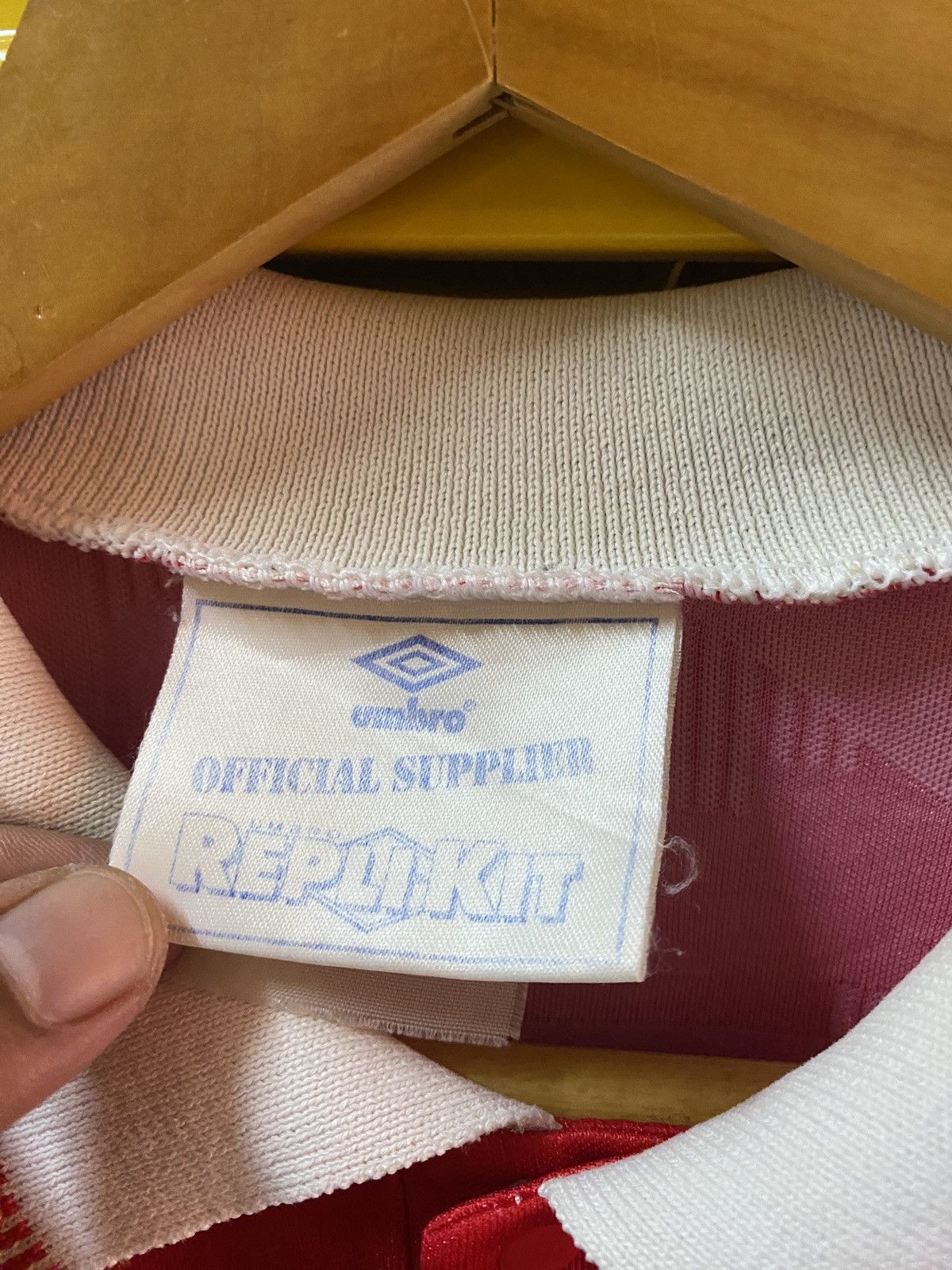 Umbro × Vintage Vintage Umbro Napoli 1991 Voiello Football jersey Size US L / EU 52-54 / 3 - 9 Thumbnail