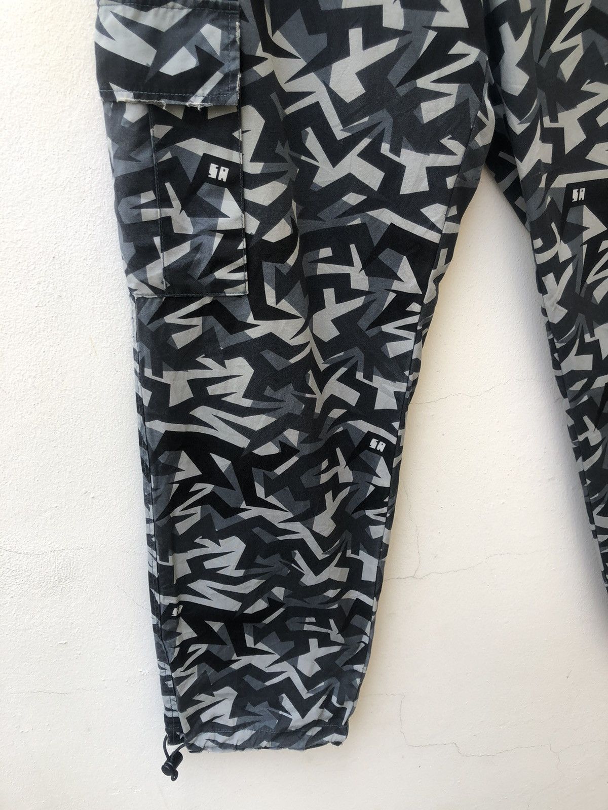 Vintage VTG Satan Arbeit Japan Distress Camo Cargo Trouser Pant Size US 30 / EU 46 - 13 Thumbnail