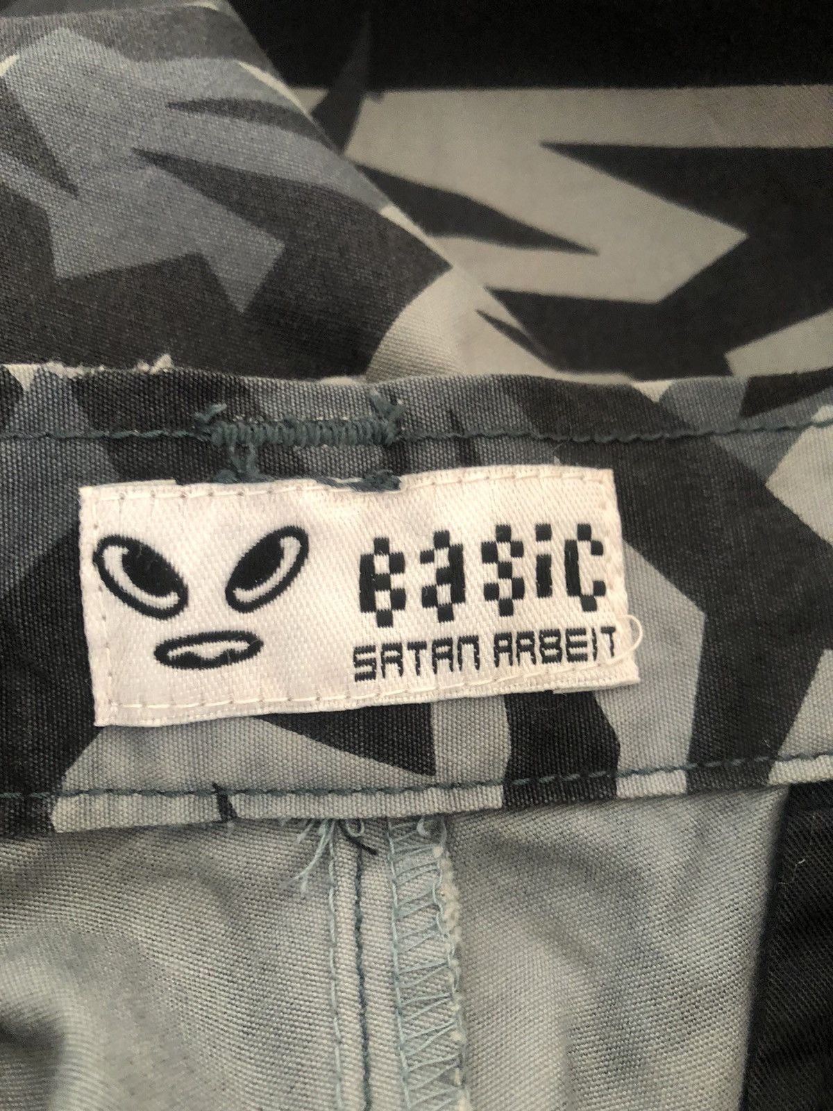 Vintage VTG Satan Arbeit Japan Distress Camo Cargo Trouser Pant Size US 30 / EU 46 - 22 Thumbnail