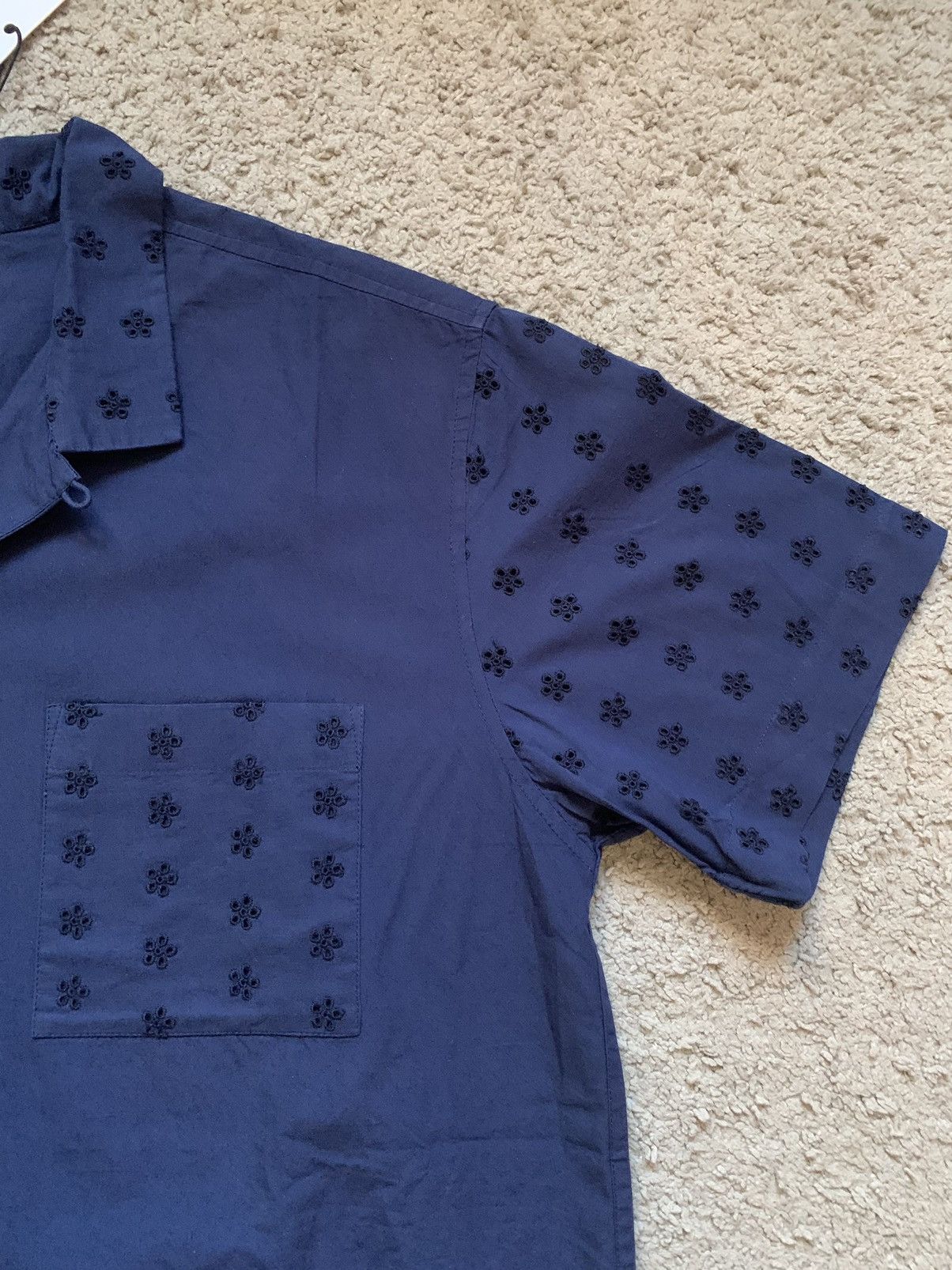 YMC YOU MUST CREATE DAISY EMBROIDERED SHIRT Size US XL / EU 56 / 4 - 2 Thumbnail