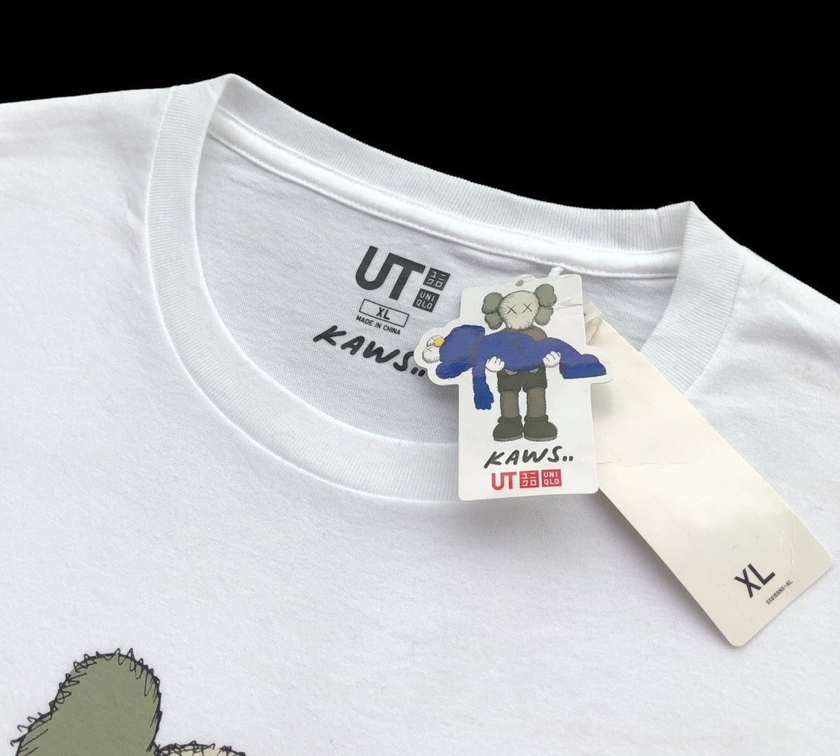 Kaws × Uniqlo Kaws x UNIQLO Flayed Clean Slate White T-Shirt Tee Size US XL / EU 56 / 4 - 3 Thumbnail