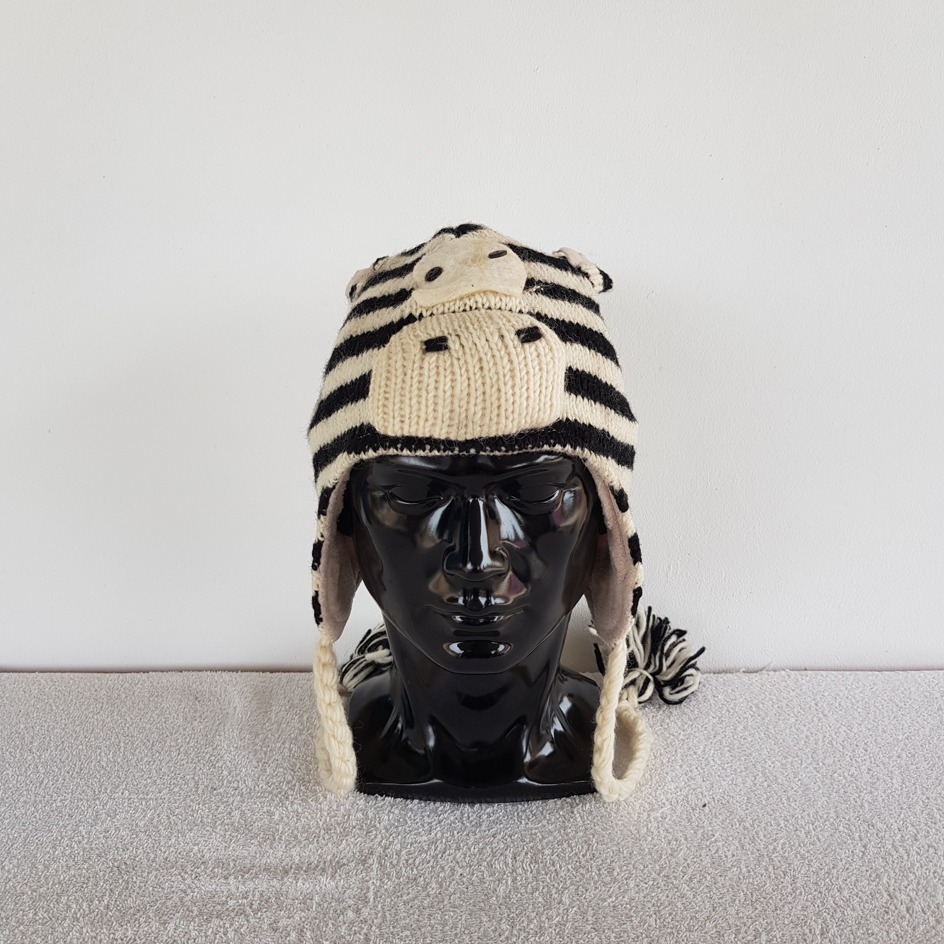 If Six Was Nine × Japanese Brand Japanese Moscot Beanie Snow Cap Zebra Earflap Hats Size ONE SIZE - 1 Thumbnail