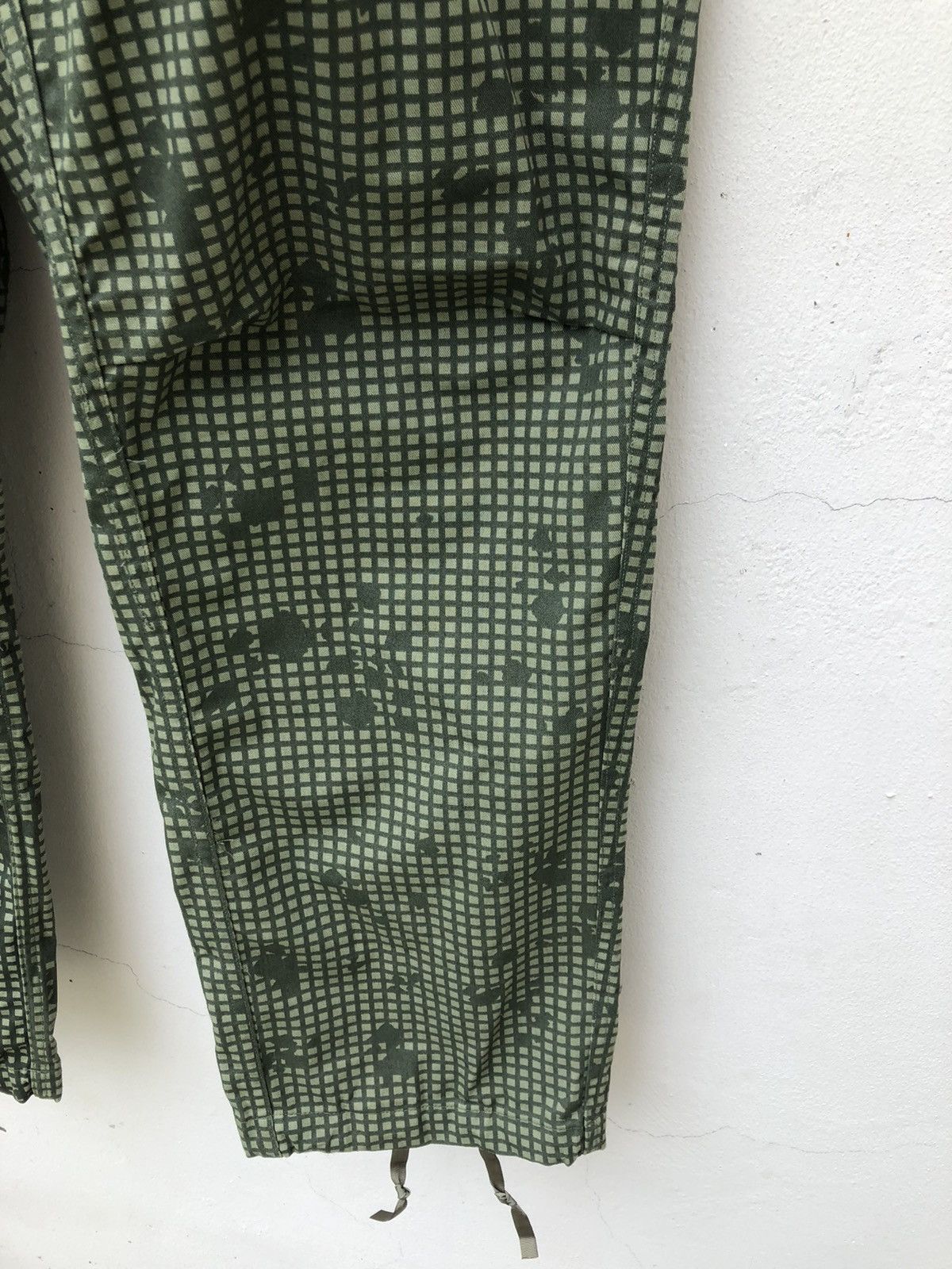 TIGRE BROCANTE Tigre Brocante Remake Vintage 80s Night Camo Cargo Trouser Size US 30 / EU 46 - 12 Thumbnail