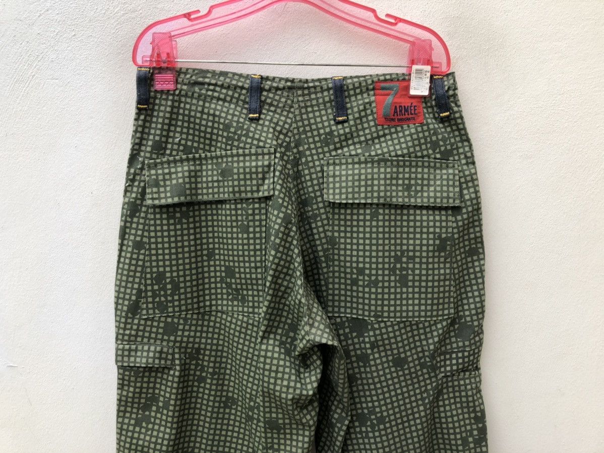 TIGRE BROCANTE Tigre Brocante Remake Vintage 80s Night Camo Cargo Trouser Size US 30 / EU 46 - 15 Thumbnail