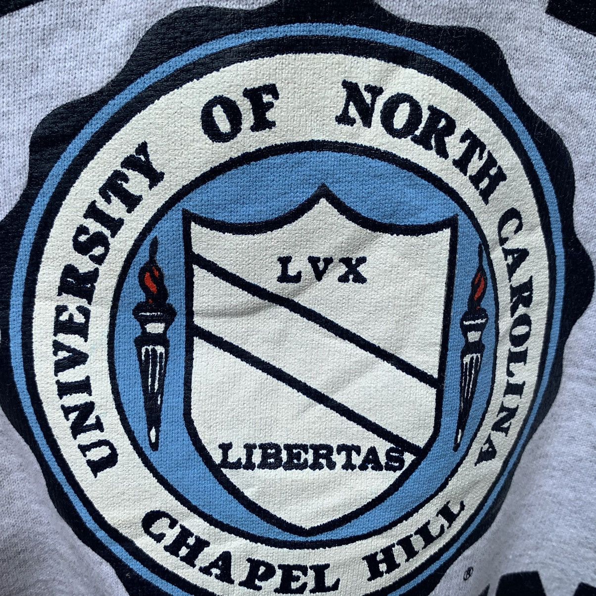 Vintage Vintage 1990s University North Carolina Chapel Hill Hoodie Size US M / EU 48-50 / 2 - 6 Thumbnail