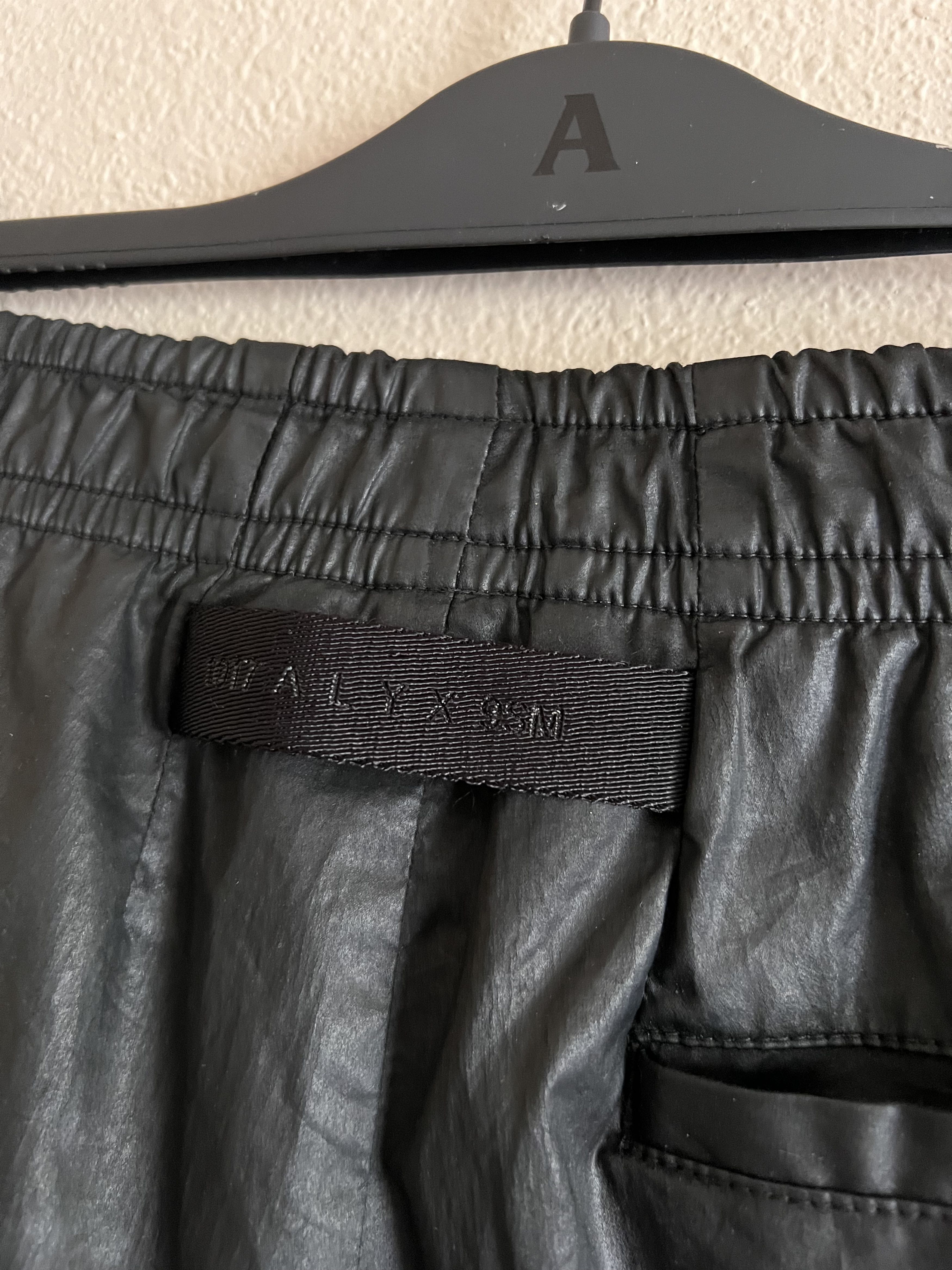 1017 ALYX 9SM 1017 Alyx 9SM Elasticated Coated Track Pants in Black Size US 32 / EU 48 - 6 Thumbnail