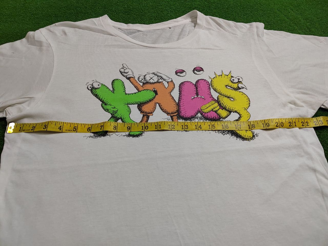 Kaws × Original Fake × Vintage Kaws Art Word Collour Flayed Tee Vintage Size US XL / EU 56 / 4 - 4 Thumbnail
