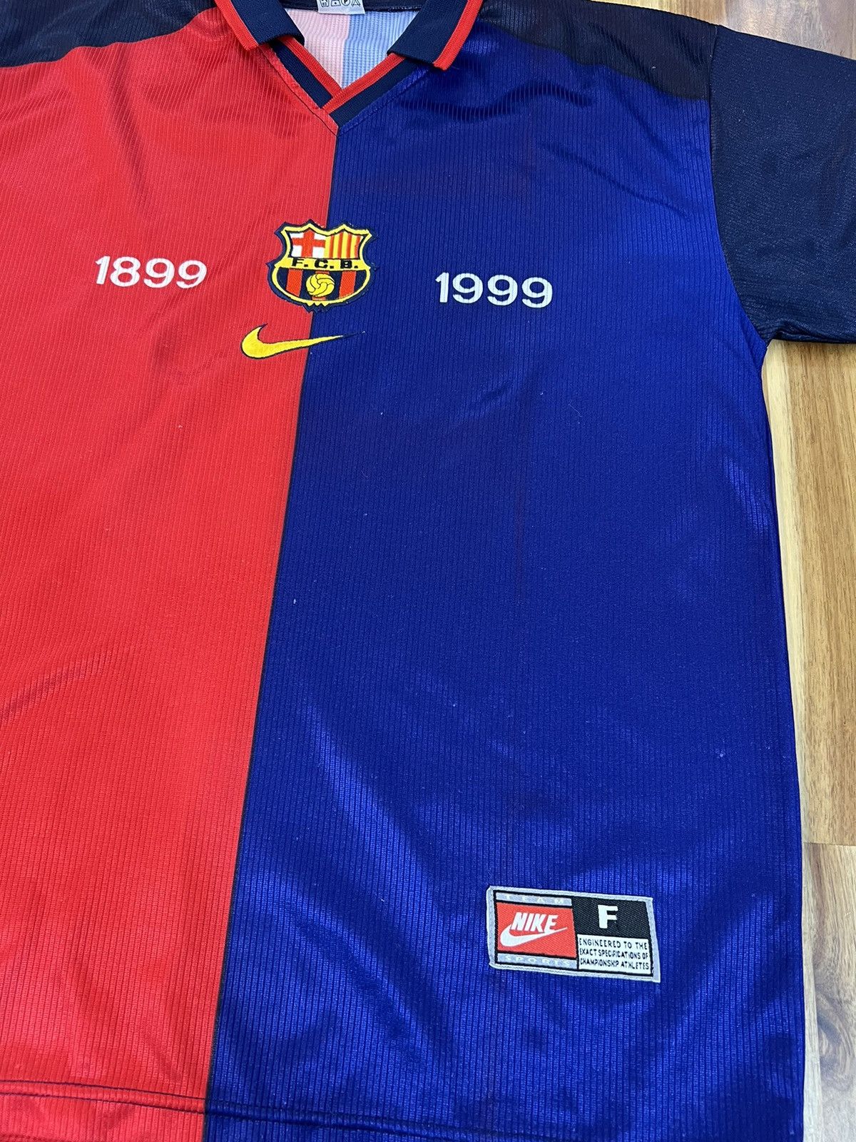 Nike Nike Barcelona 1899-1999 Anniversary Bootlegs Jersey Size US L / EU 52-54 / 3 - 3 Thumbnail