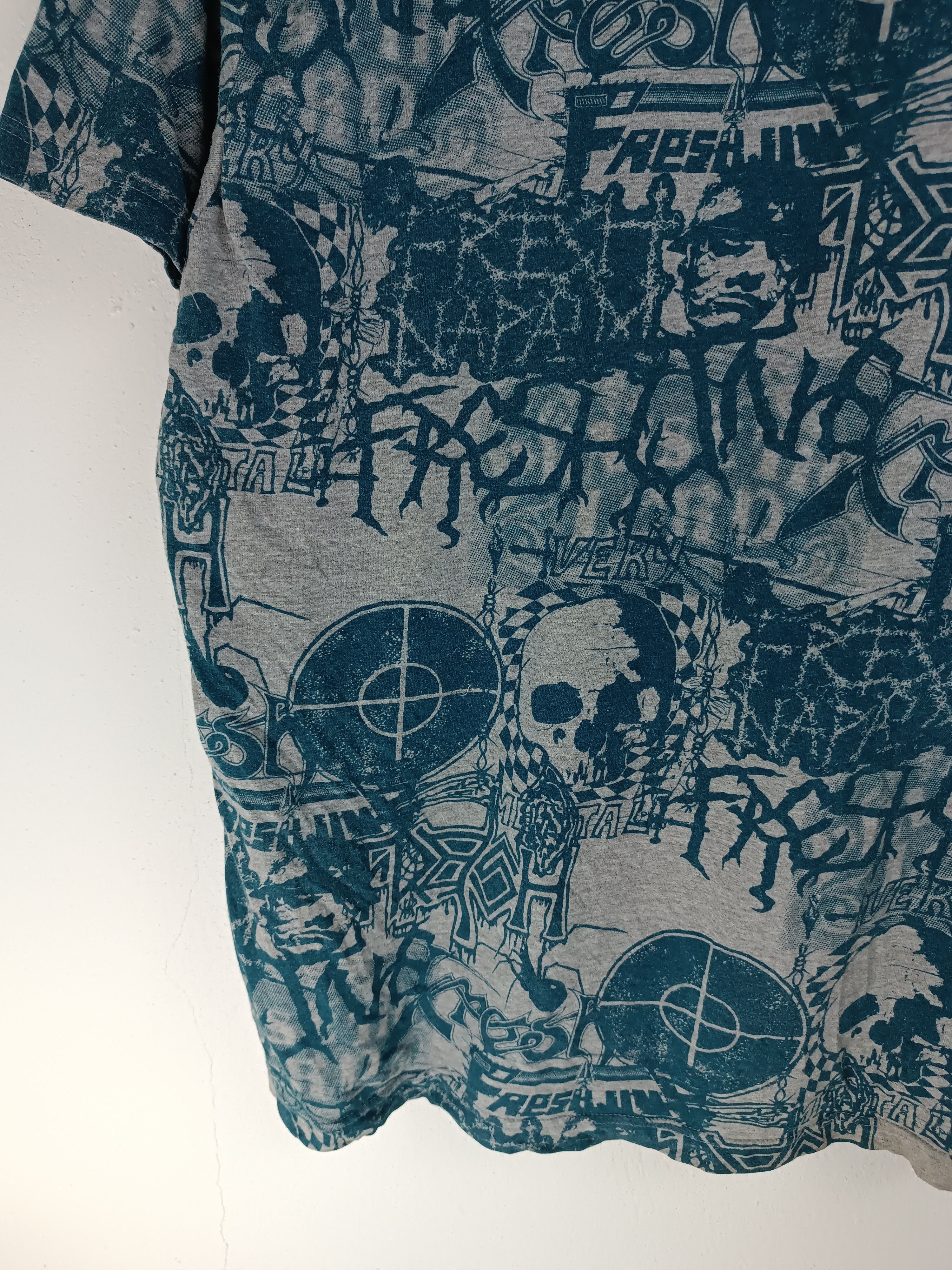 Freshjive SUPER RARE🔥 VINTAGE Y2K FRESHJIVE AOP (public enemy napalm) Size US L / EU 52-54 / 3 - 14 Thumbnail