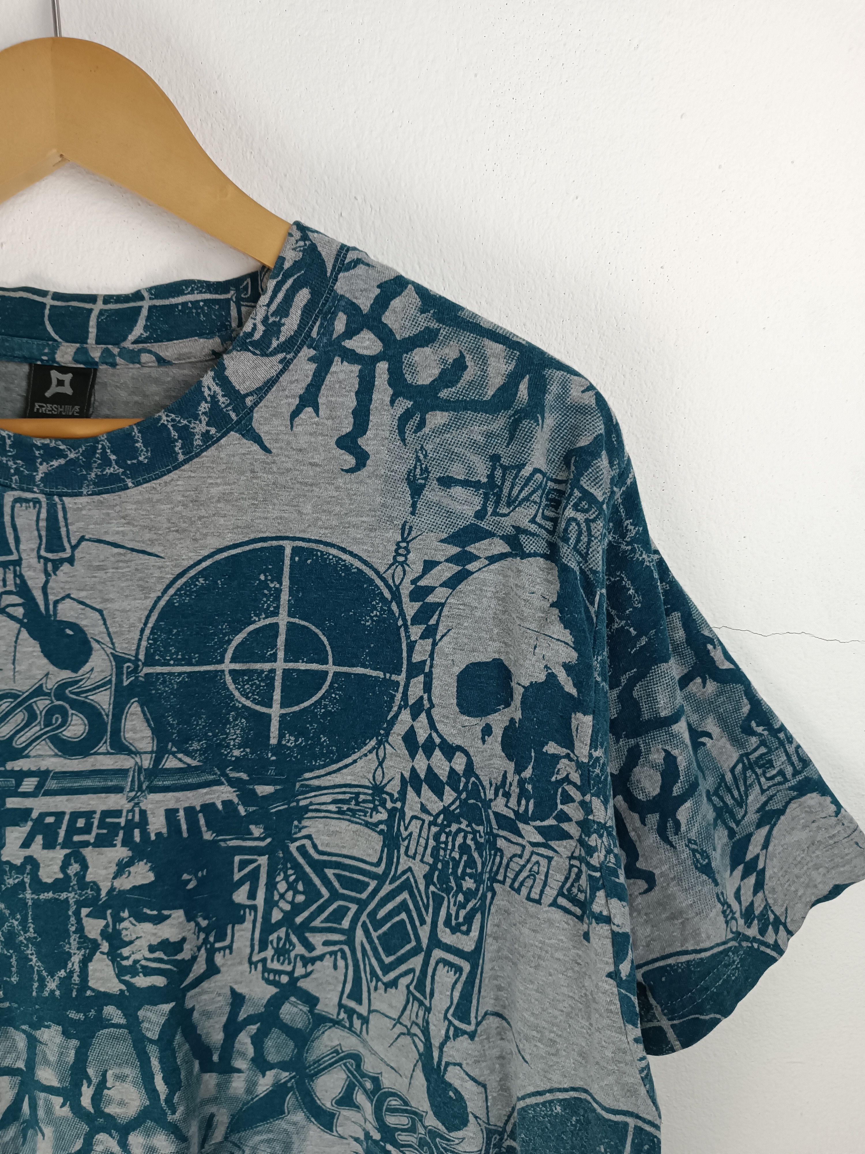 Freshjive SUPER RARE🔥 VINTAGE Y2K FRESHJIVE AOP (public enemy napalm) Size US L / EU 52-54 / 3 - 9 Thumbnail