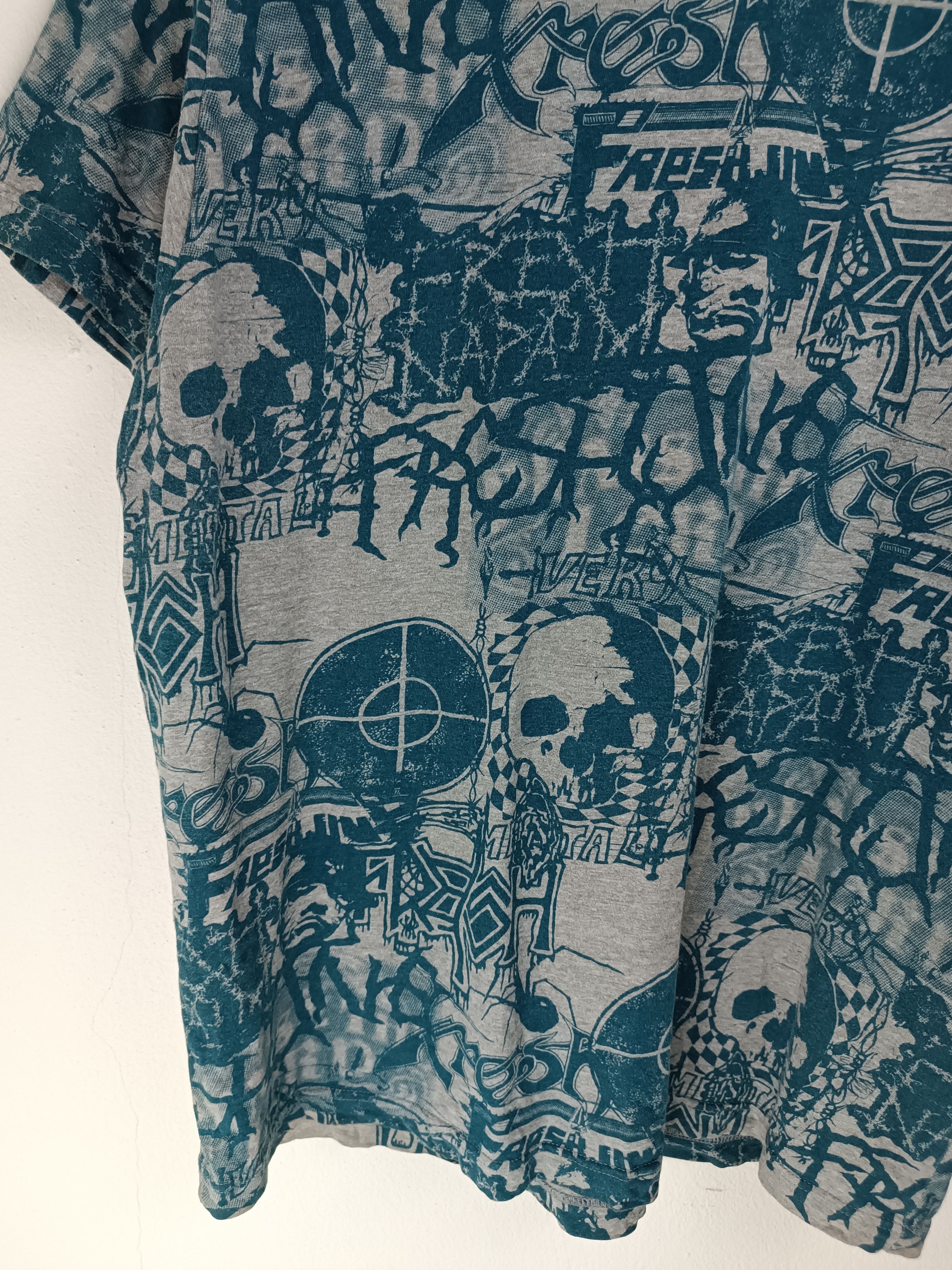 Freshjive SUPER RARE🔥 VINTAGE Y2K FRESHJIVE AOP (public enemy napalm) Size US L / EU 52-54 / 3 - 7 Thumbnail