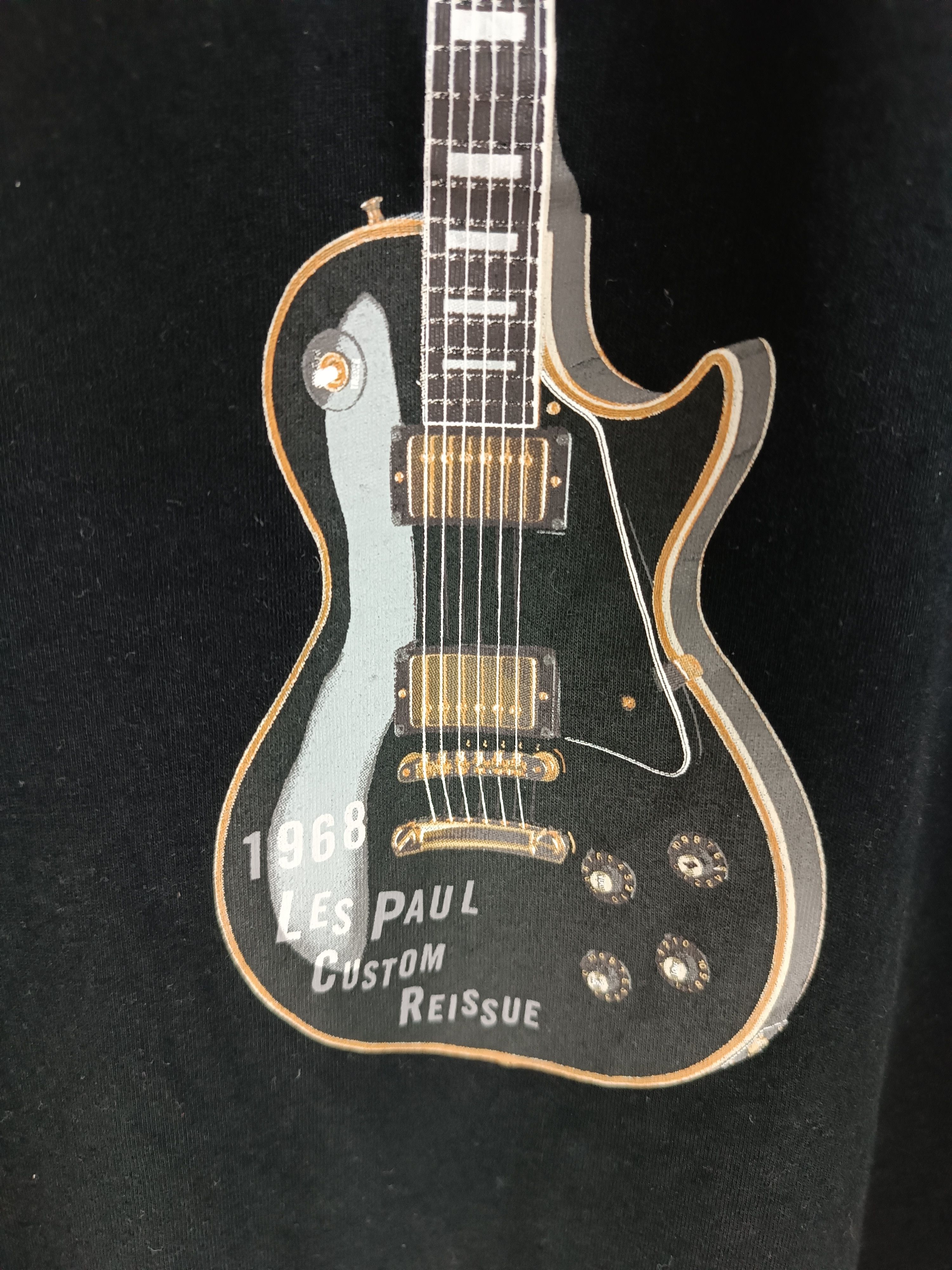 Uniqlo VINTAGE GIBSON LES PAUL GUITAR TEE slash satriani van halen Size US M / EU 48-50 / 2 - 9 Thumbnail