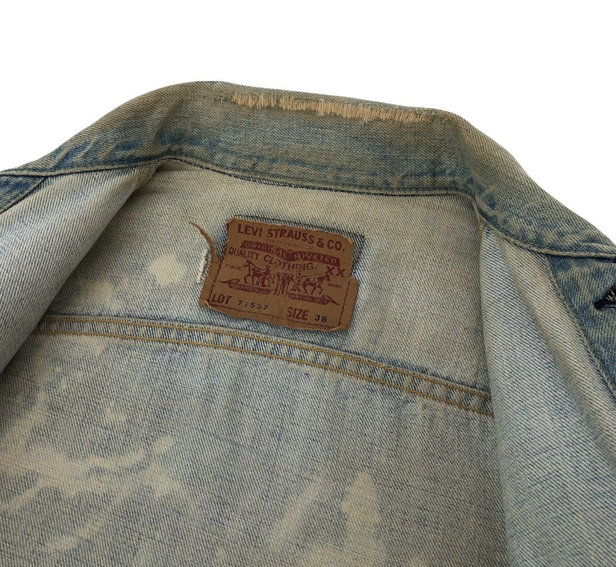 Levi's Vintage 90s LEVIS BIG E Distressed Trucker Jacket Size US M / EU 48-50 / 2 - 16 Thumbnail