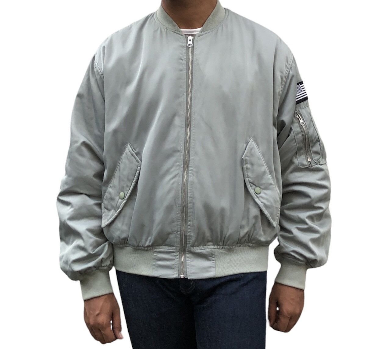 Mickey Mouse Vtg MickeyMouse Embroidery Logo Bomber Jacket Made in Korea Size US M / EU 48-50 / 2 - 4 Thumbnail