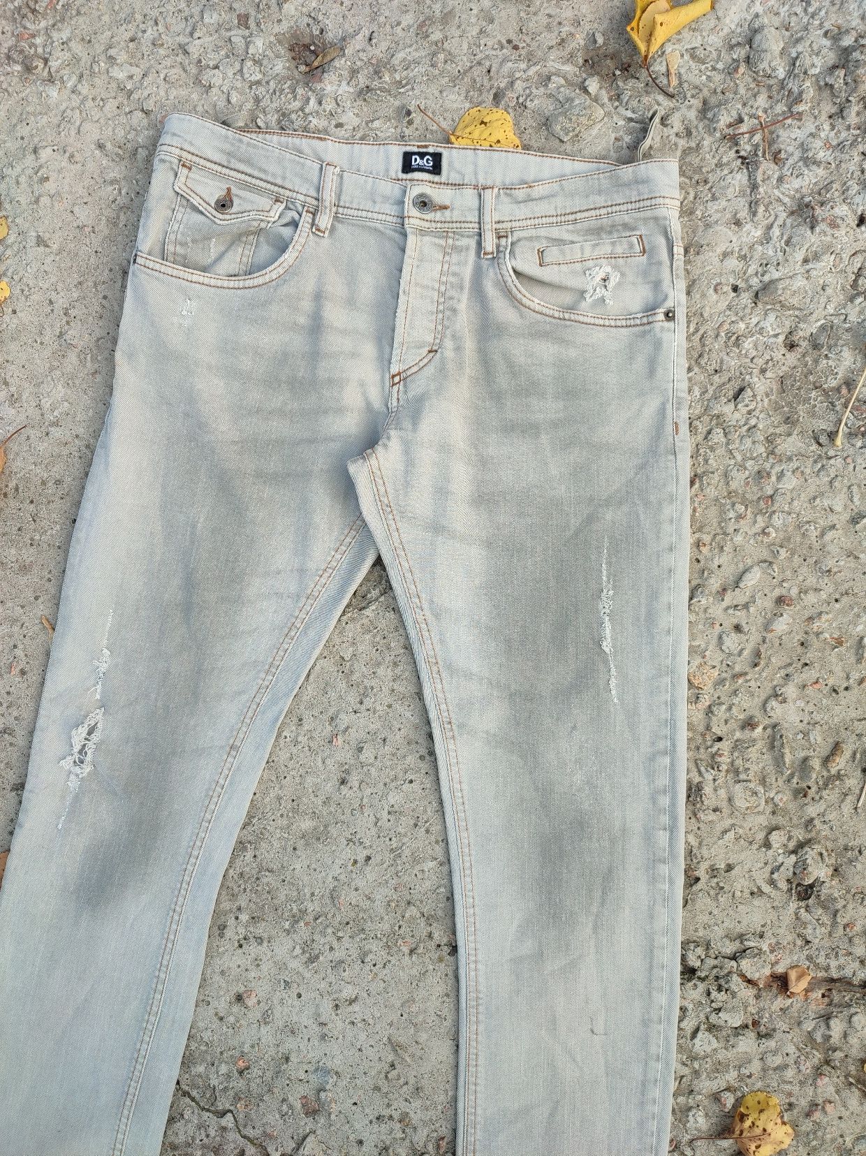 Dolce & Gabbana Dolce & Gabbana distressed grey denim Size US 33 - 16 Thumbnail