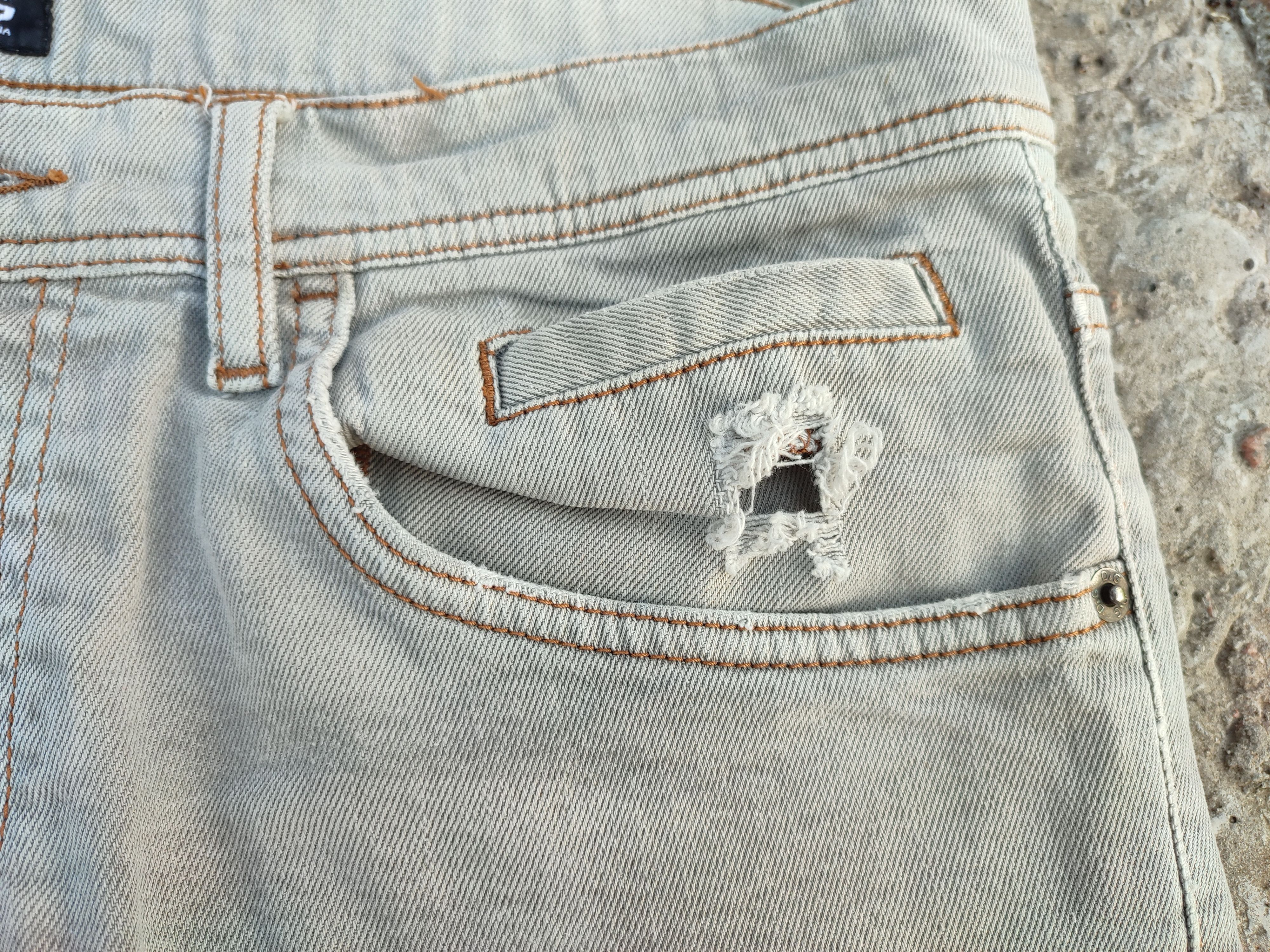 Dolce & Gabbana Dolce & Gabbana distressed grey denim Size US 33 - 3 Thumbnail