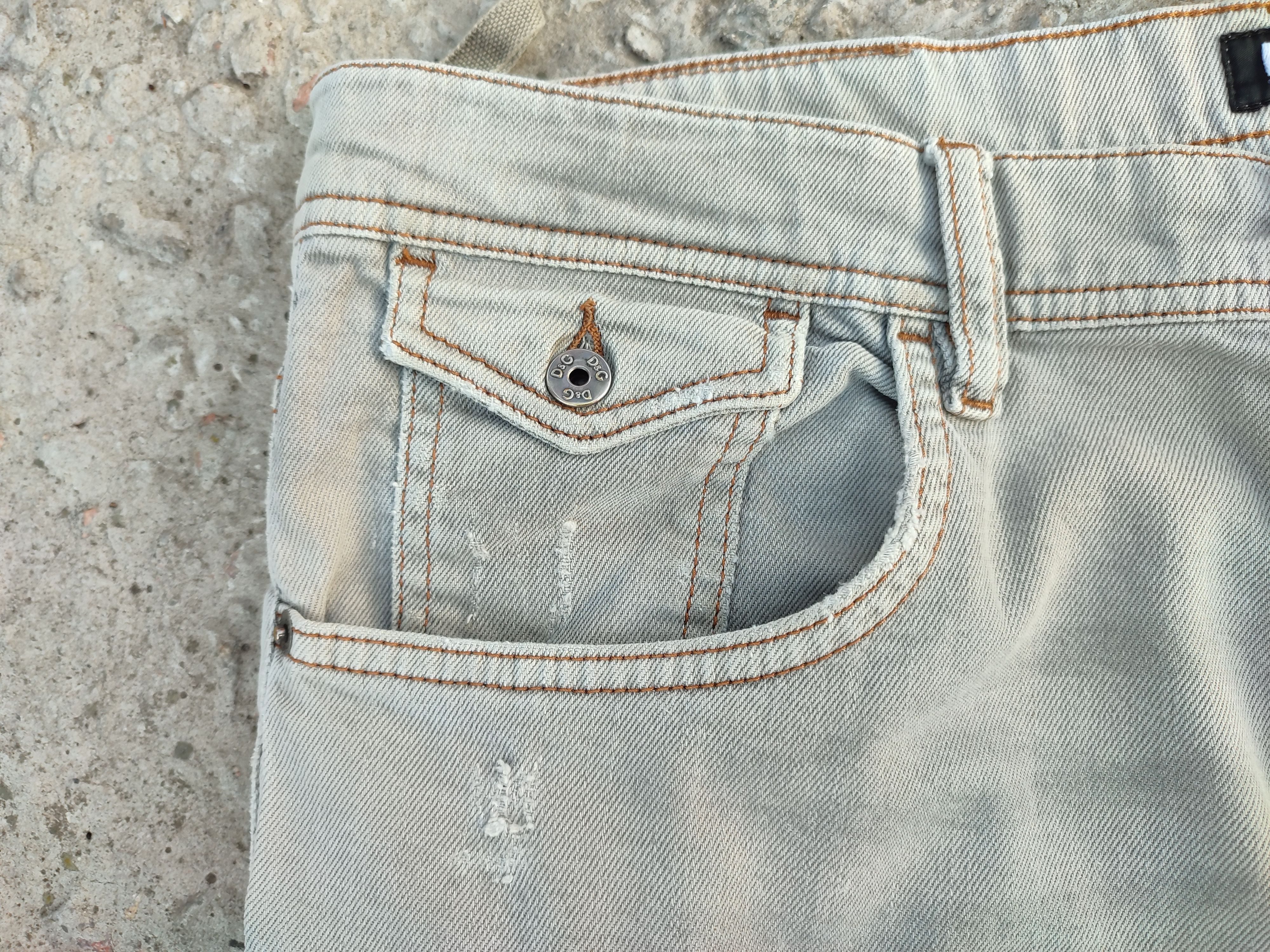 Dolce & Gabbana Dolce & Gabbana distressed grey denim Size US 33 - 14 Thumbnail