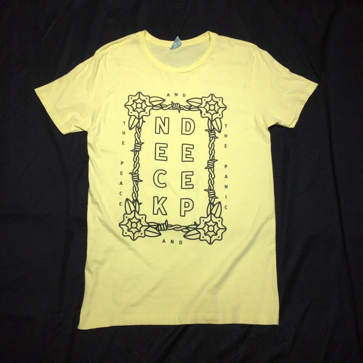 Band Tees Neck Deep Punk Band ERD GRUNGE TSHIRT Size US M / EU 48-50 / 2 - 1 Thumbnail
